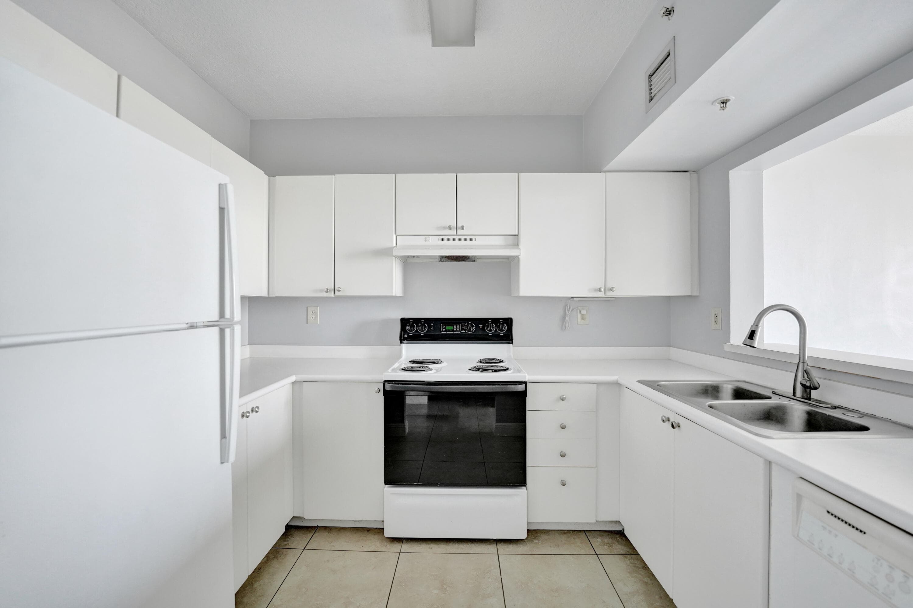 3020 NE 32nd Avenue 807, Fort Lauderdale, FL 33308 — photo 8 of 75