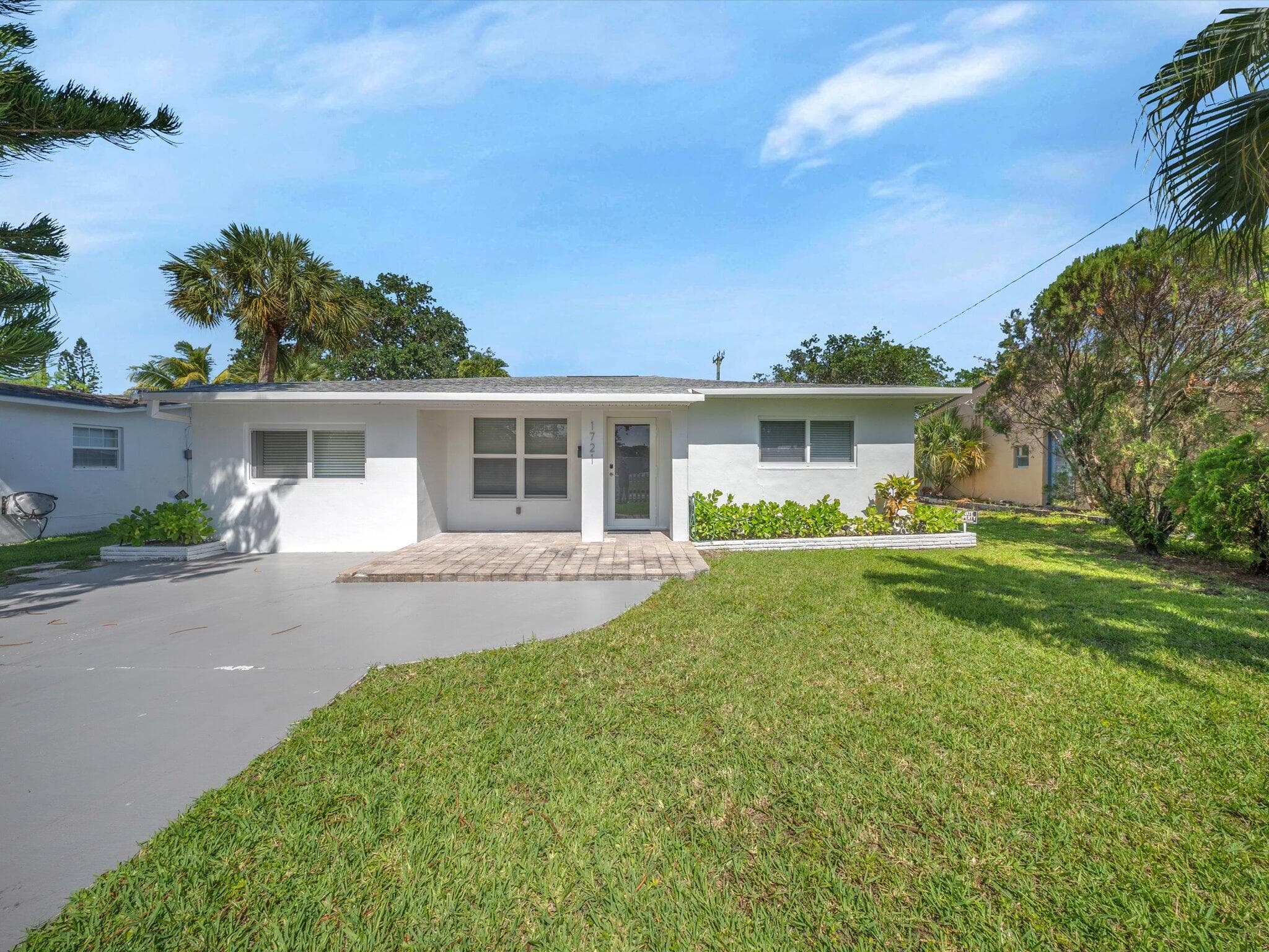 1721 N 16th Court, Hollywood, FL 33020 — photo 2 of 40