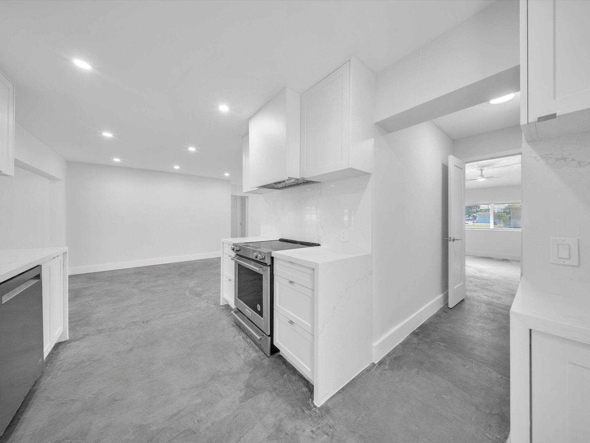 1721 N 16th Court, Hollywood, FL 33020 — photo 9 of 40