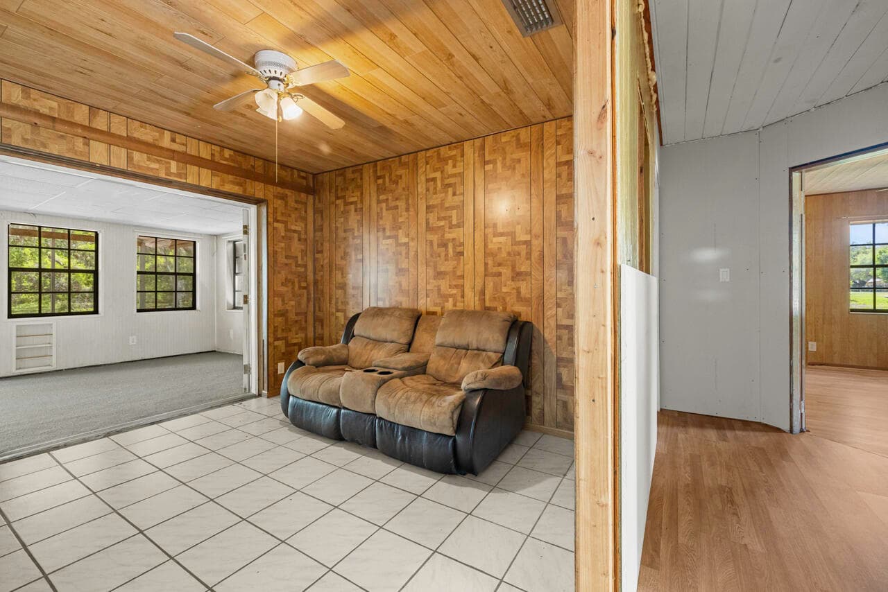 536 SE 16th Avenue, Okeechobee, FL 34974 — photo 11 of 34