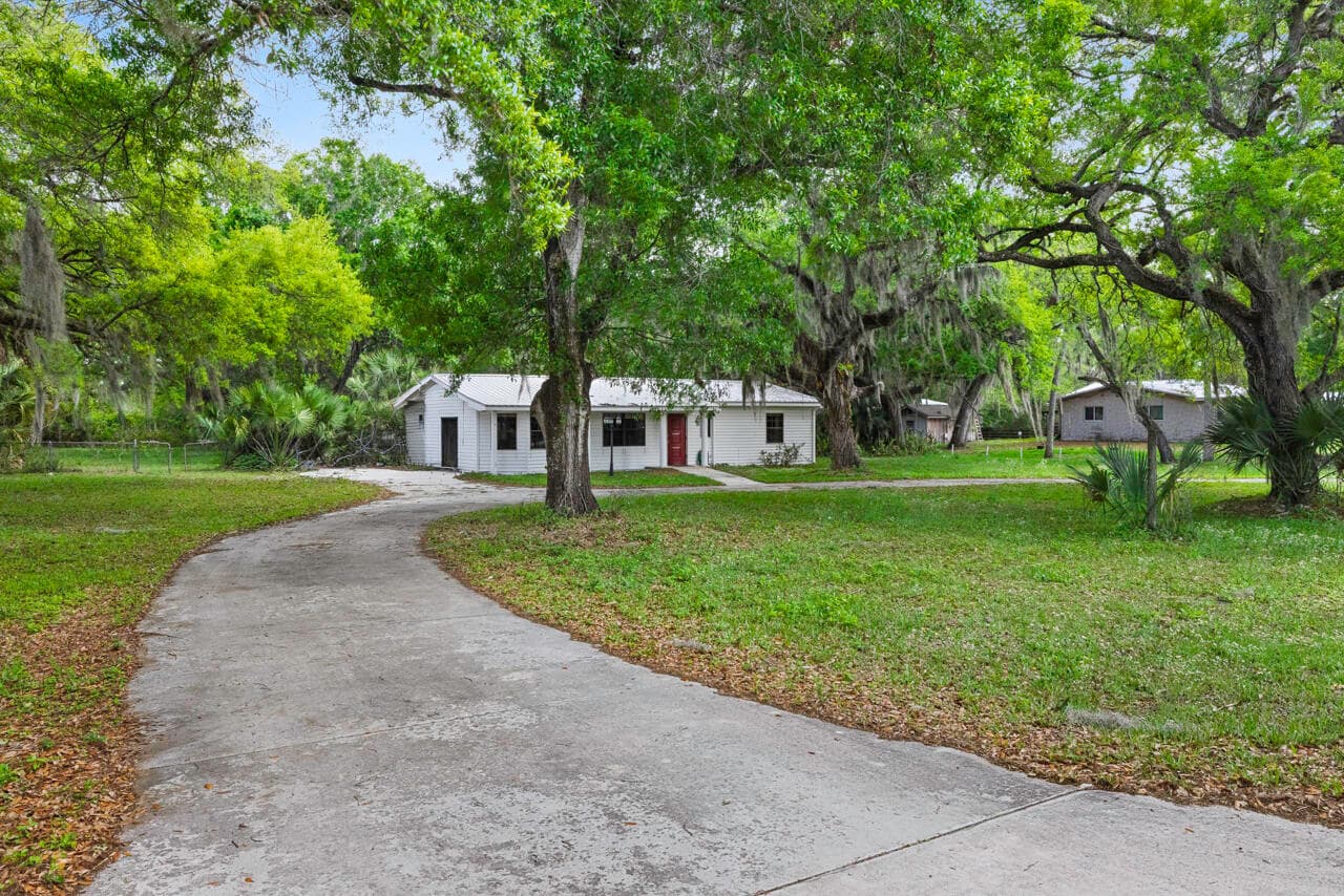 536 SE 16th Avenue, Okeechobee, FL 34974 — photo 4 of 34