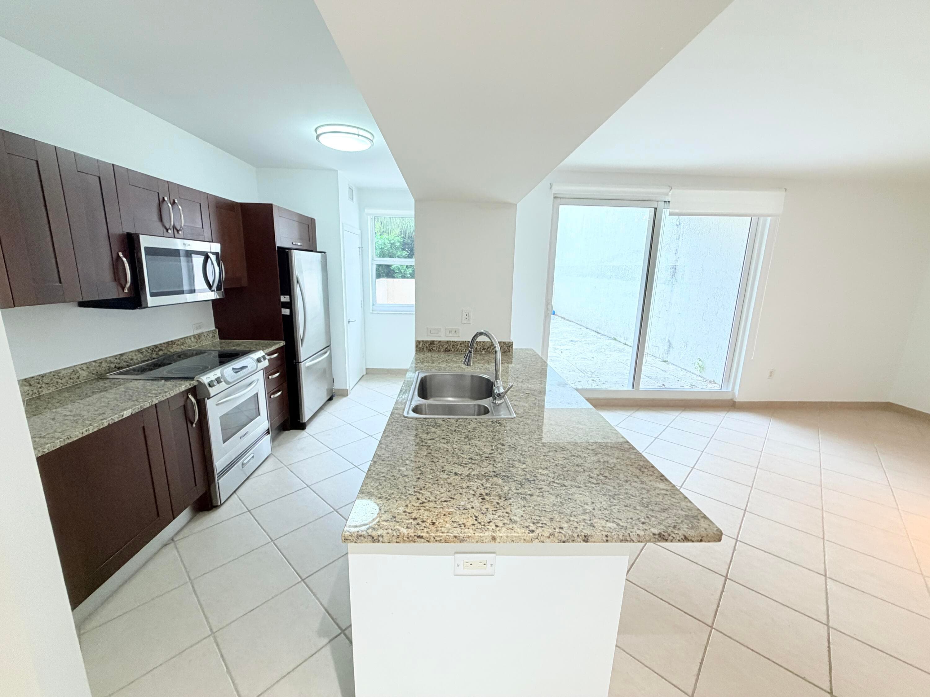 19900 E Country Club Drive 210, Aventura, FL 33180 — photo 4 of 21