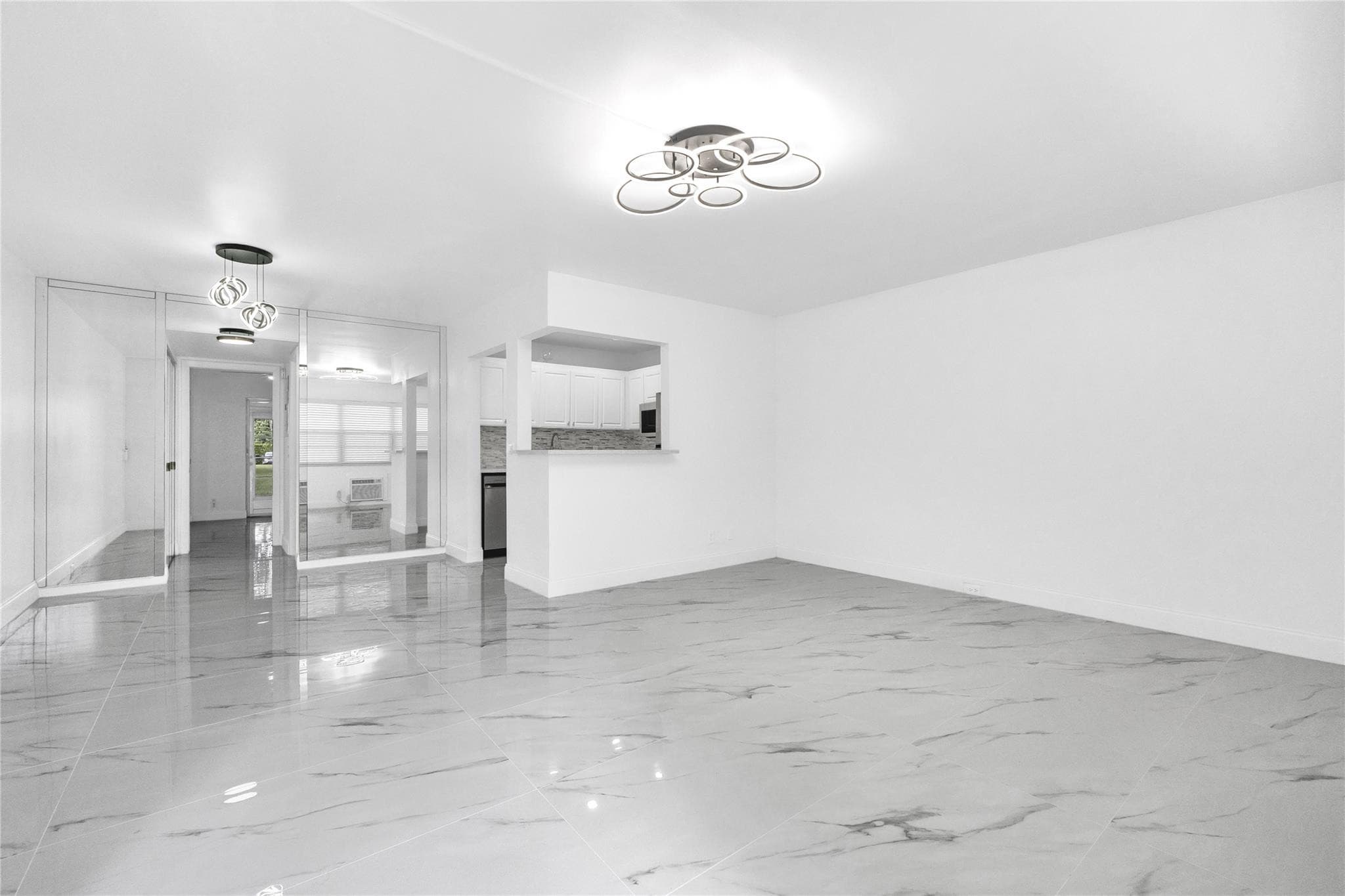 242 Tilford L L, Deerfield Beach, FL 33442 — photo 4 of 17