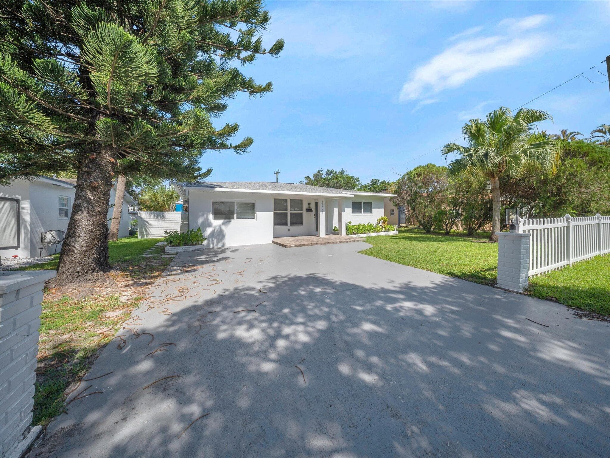 1721 N 16th Court, Hollywood, FL 33020 — photo 4 of 40