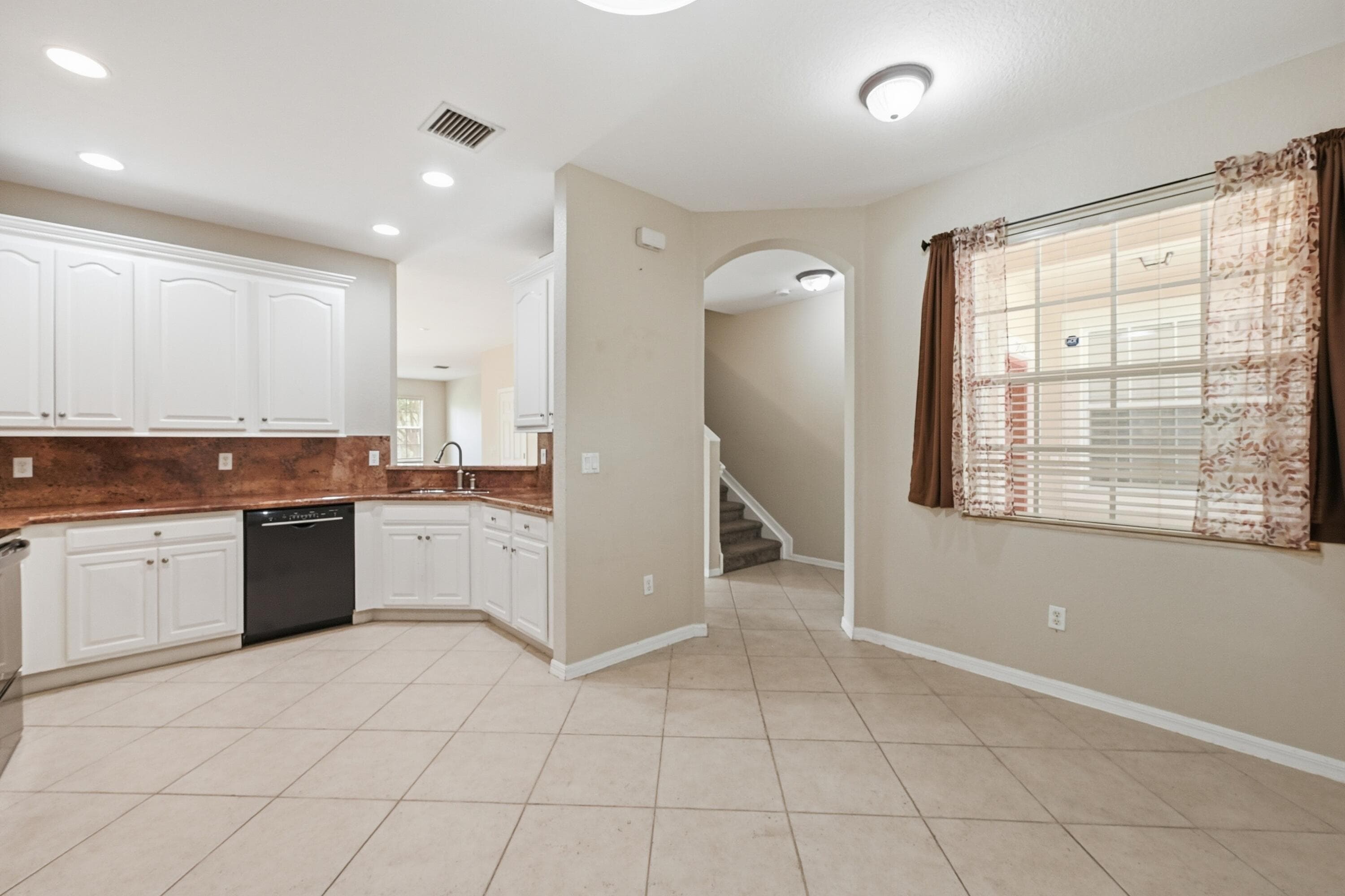 9056 Plymouth Place, Tamarac, FL 33321 — photo 11 of 47
