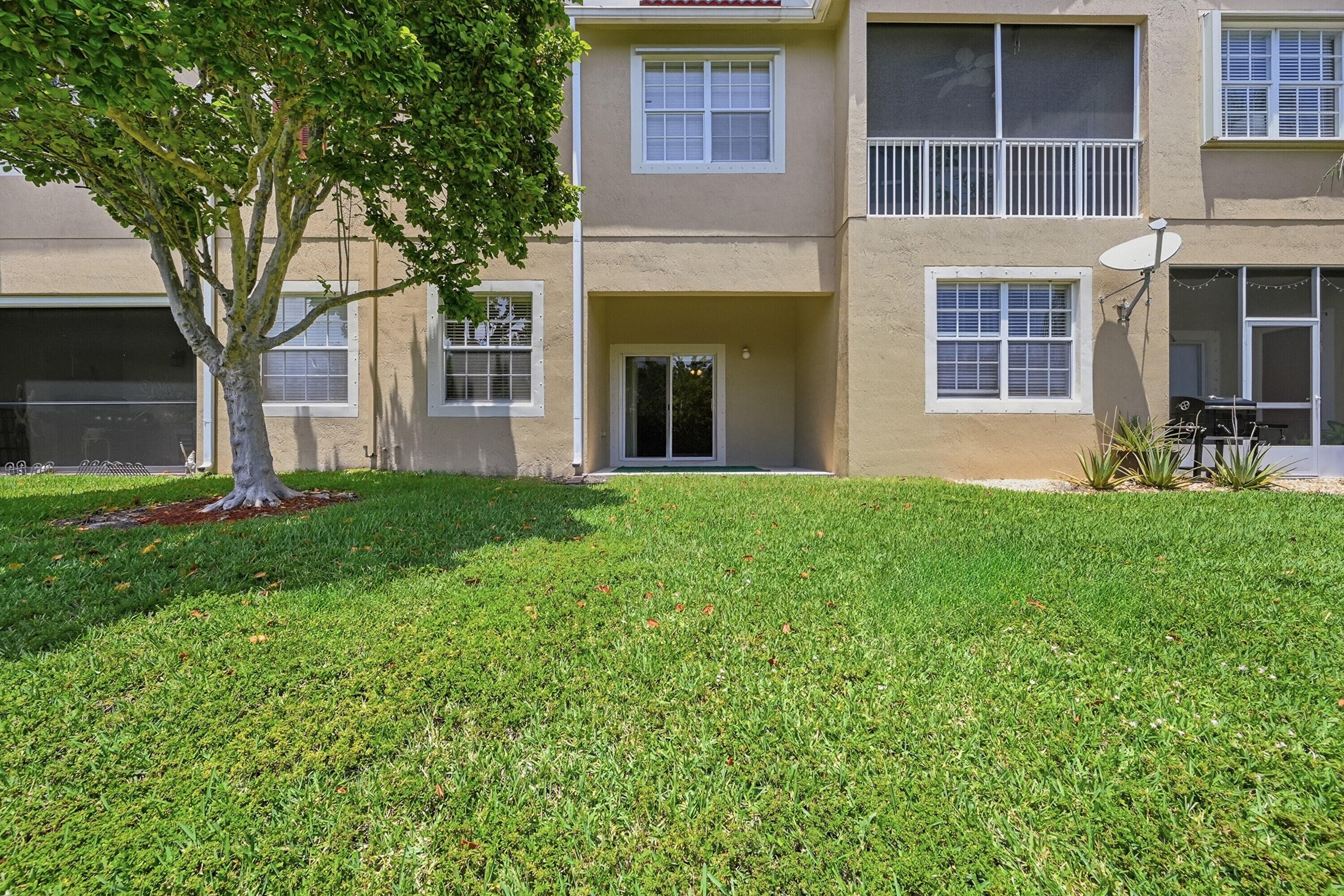 9056 Plymouth Place, Tamarac, FL 33321 — photo 30 of 47