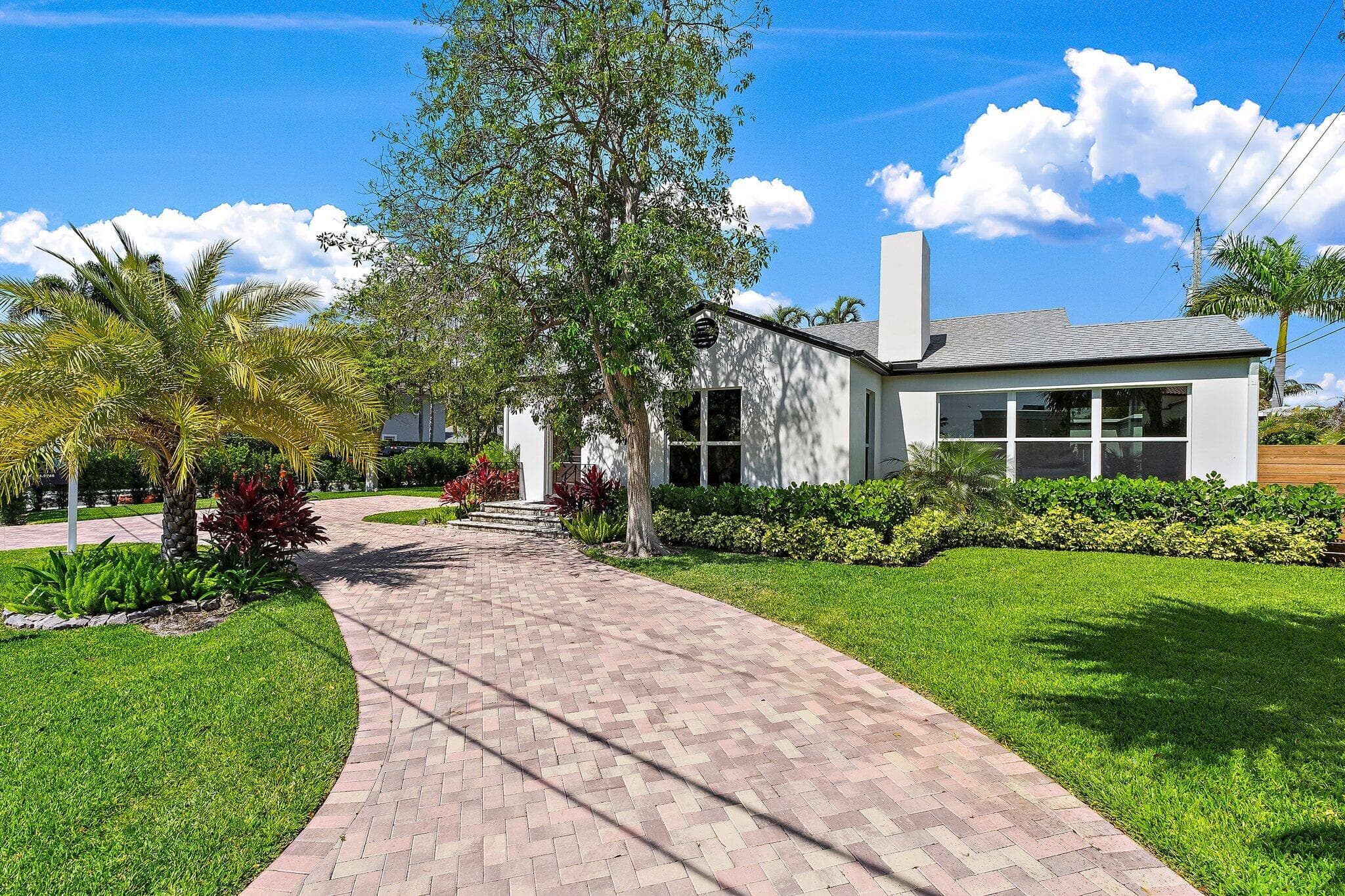 4015 Washington Road, West Palm Beach, FL 33405 — photo 1 of 31