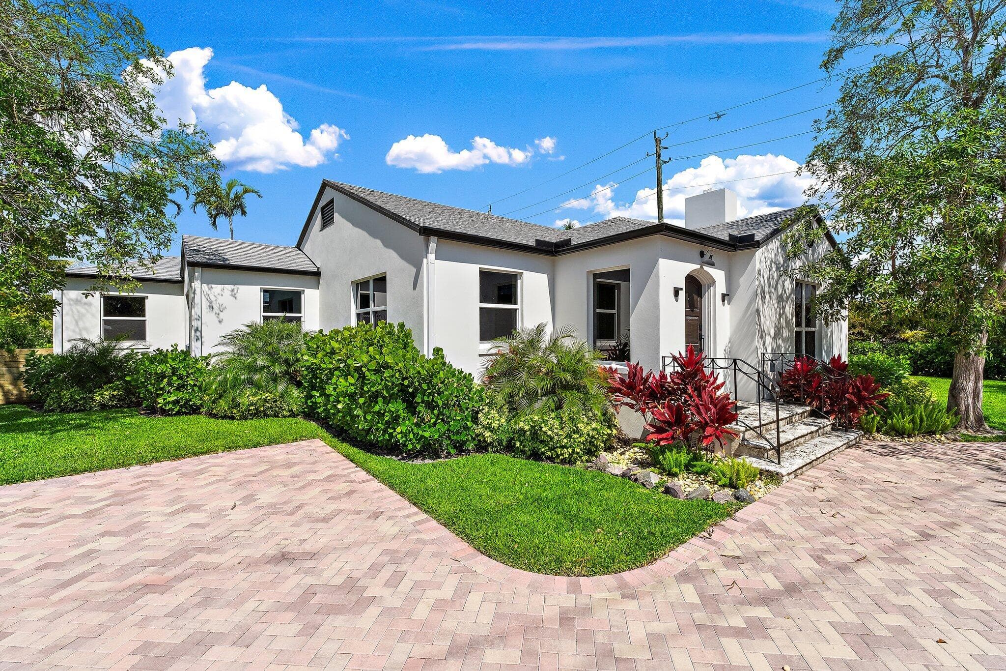 4015 Washington Road, West Palm Beach, FL 33405 — photo 2 of 31