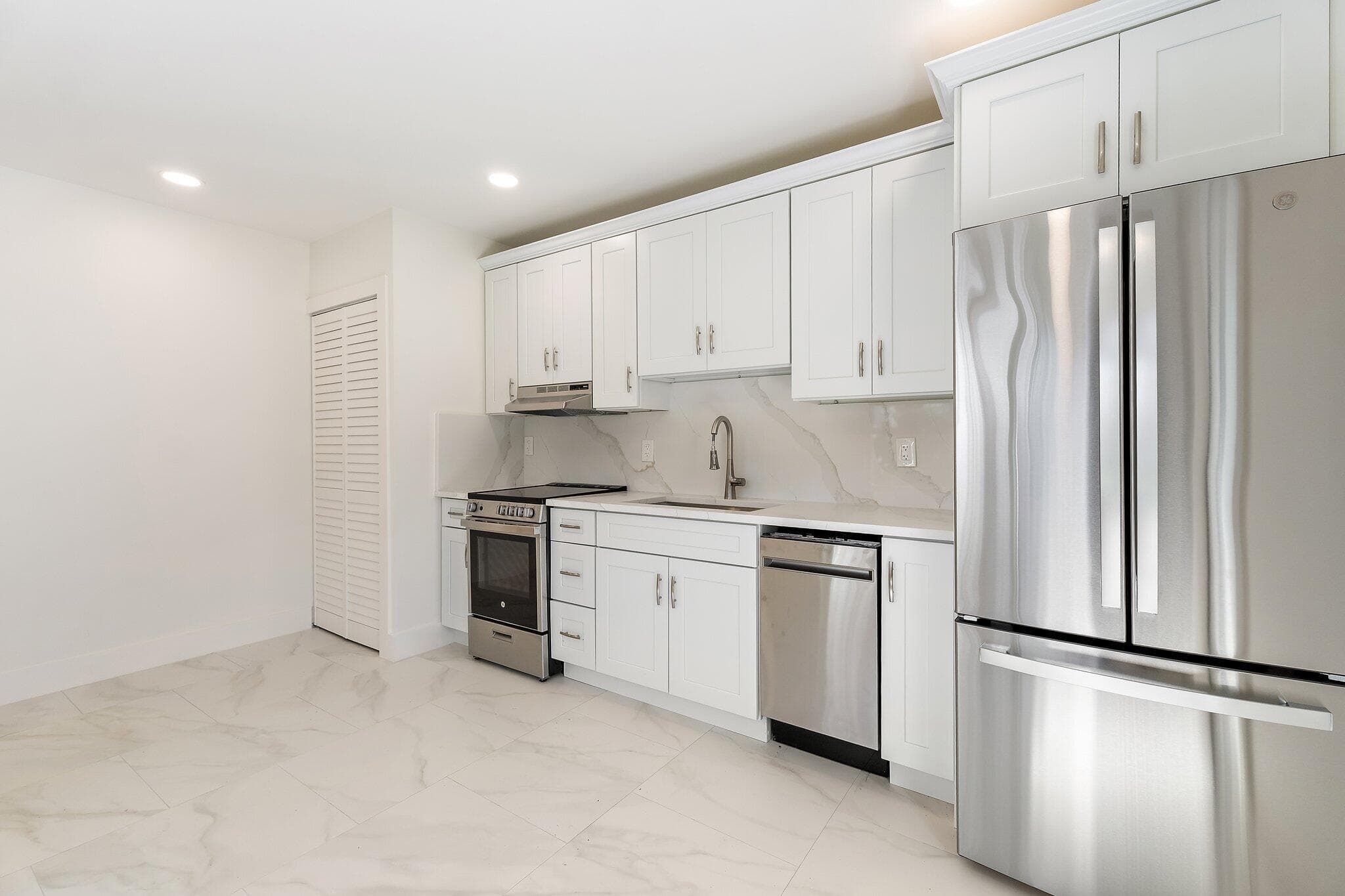 4015 Washington Road, West Palm Beach, FL 33405 — photo 28 of 31