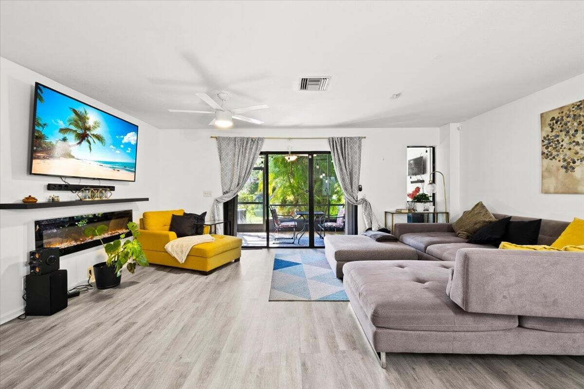 115 Fairway Lane, Royal Palm Beach, FL 33411 — photo 11 of 44
