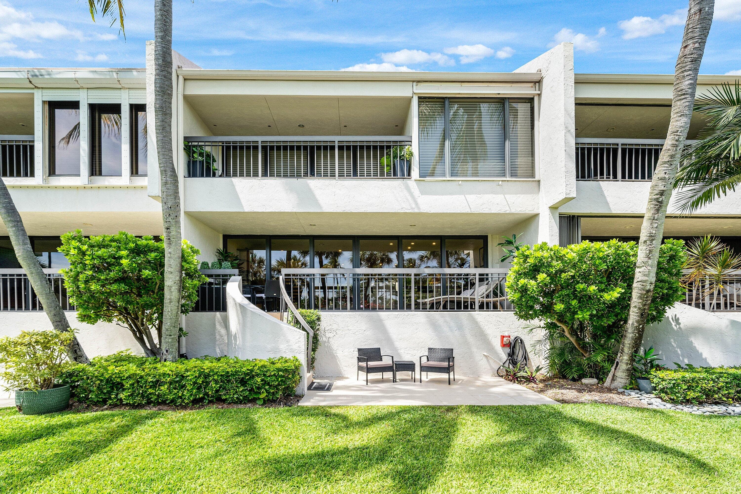 2335 S Ocean Boulevard 13, Palm Beach, FL 33480 — photo 21 of 25