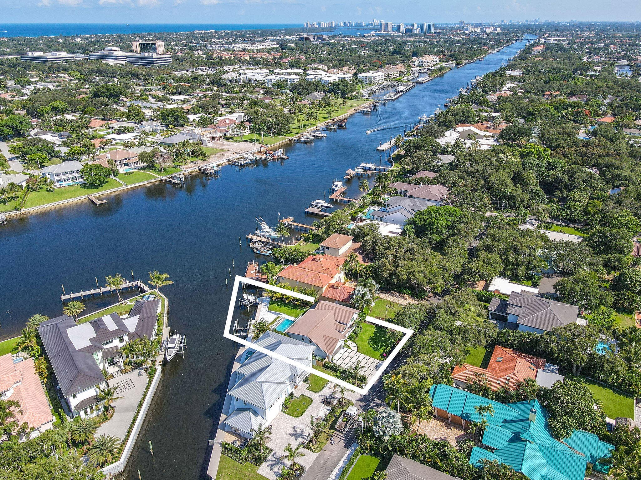 12880 S Shore Drive, Palm Beach Gardens, FL 33410 — photo 5 of 57