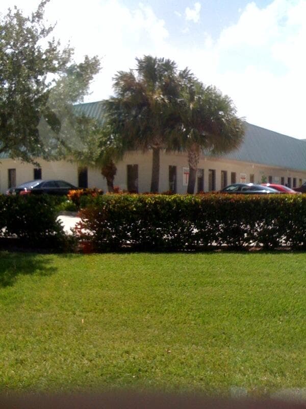 500 Commerce Way Way W 6-7, Jupiter, FL 33458 — photo 1 of 8