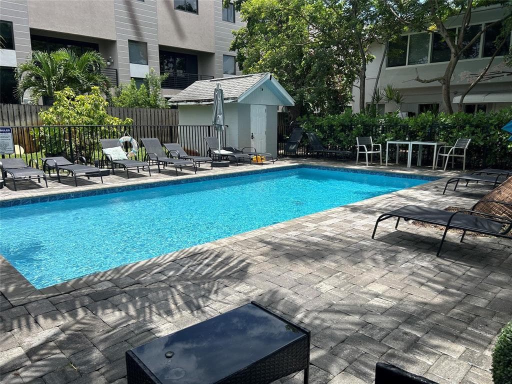 832 NE 17th Avenue, Fort Lauderdale, FL 33304 — photo 13 of 13