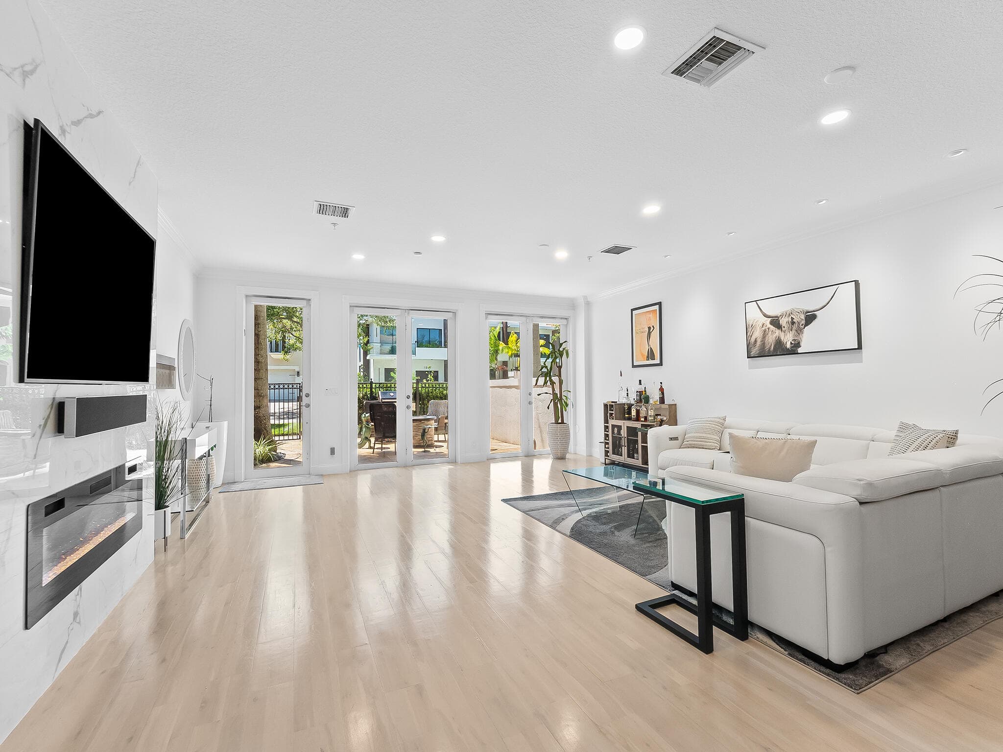 1806 NE 26th Avenue, Fort Lauderdale, FL 33305 — photo 13 of 46
