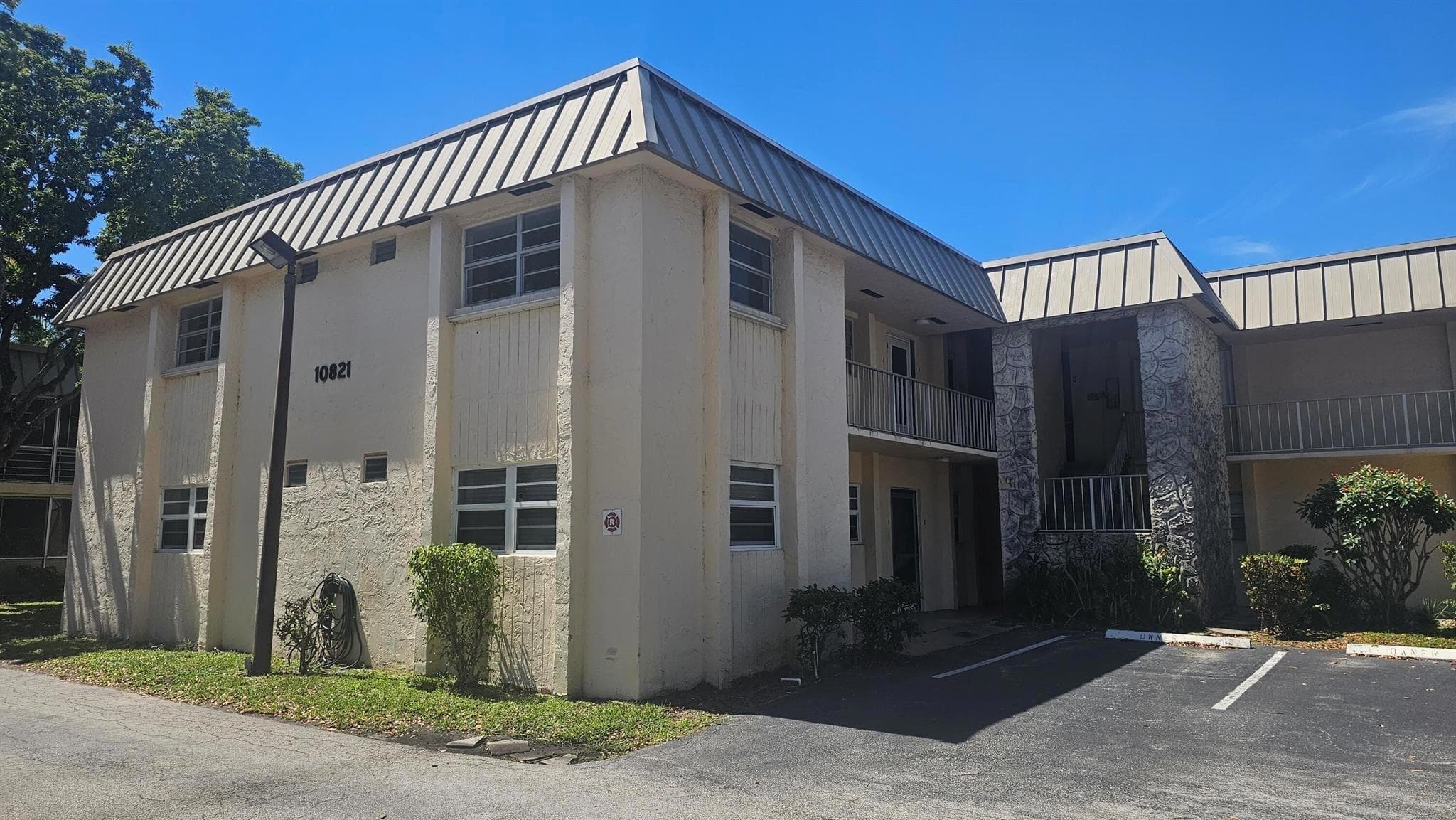 10821 N Military Trail 4, Palm Beach Gardens, FL 33410 — photo 1 of 9