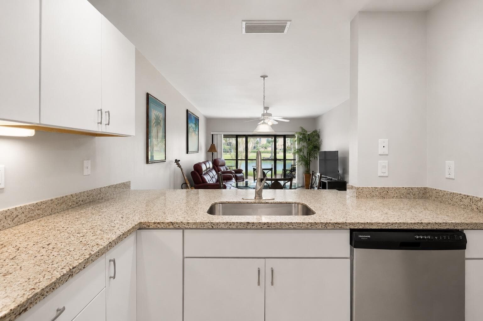 3408 Cypress Trail 104, West Palm Beach, FL 33417 — photo 5 of 28
