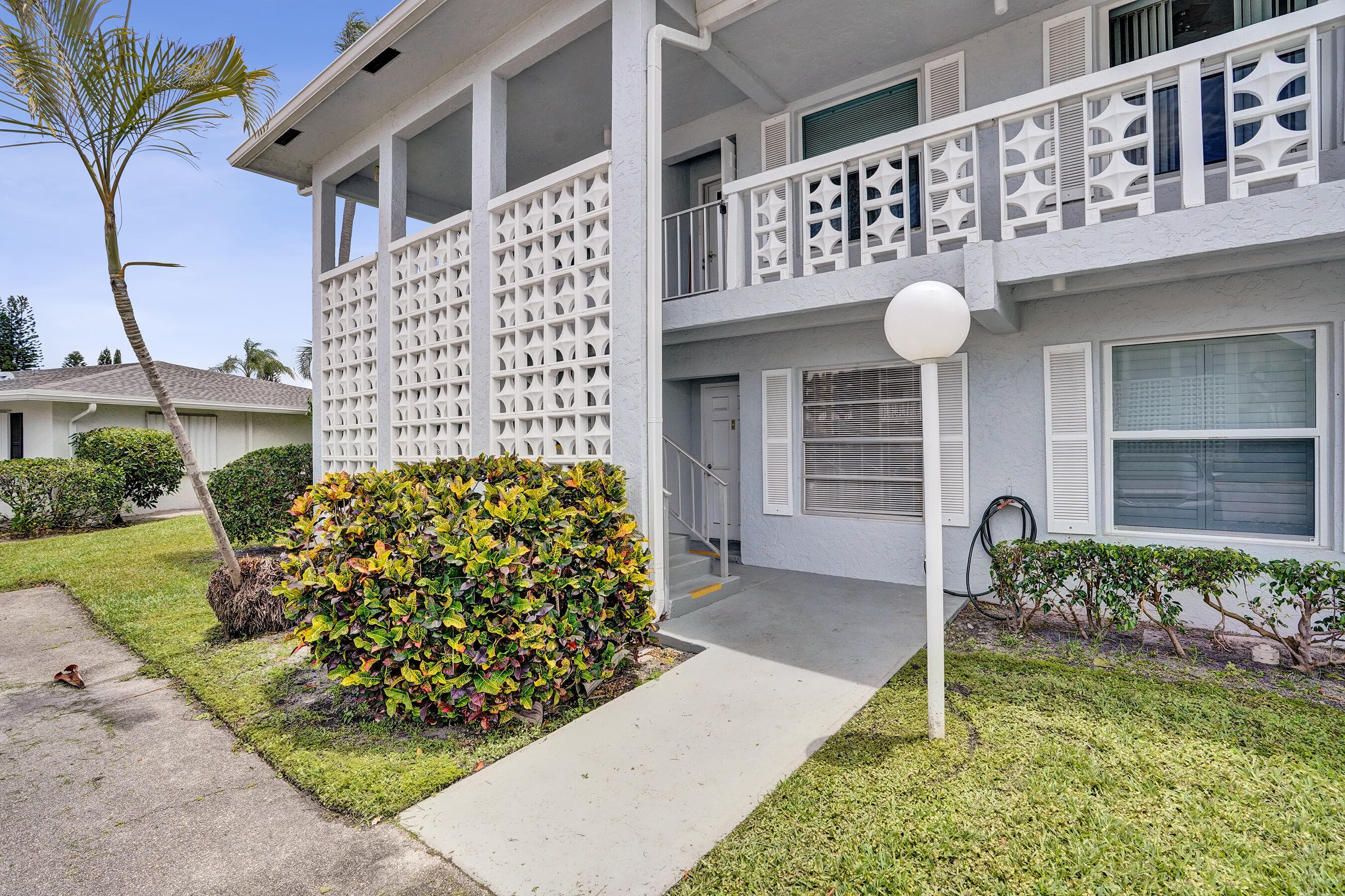 2820 SW 13th Street 101, Delray Beach, FL 33445 — photo 2 of 86