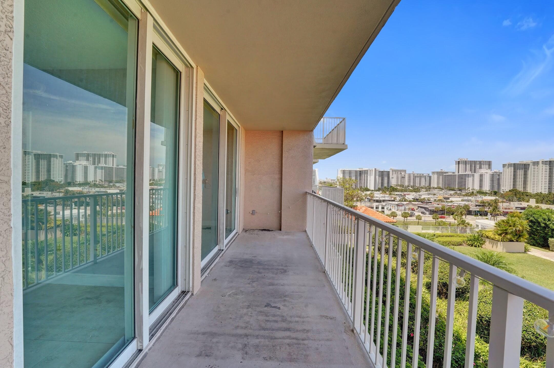 3020 NE 32nd Avenue 807, Fort Lauderdale, FL 33308 — photo 4 of 75