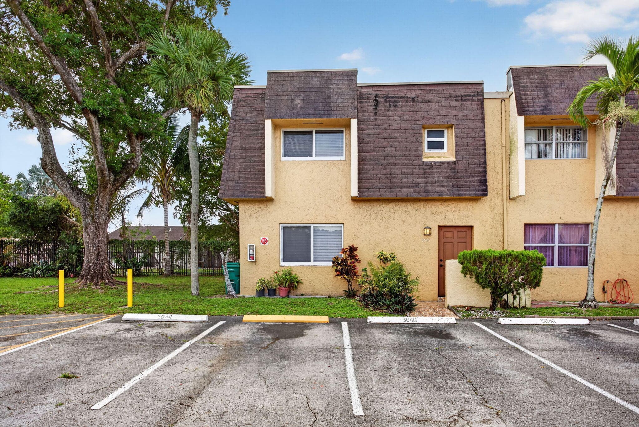 5646 Blueberry Court 23, Lauderhill, FL 33313 — photo