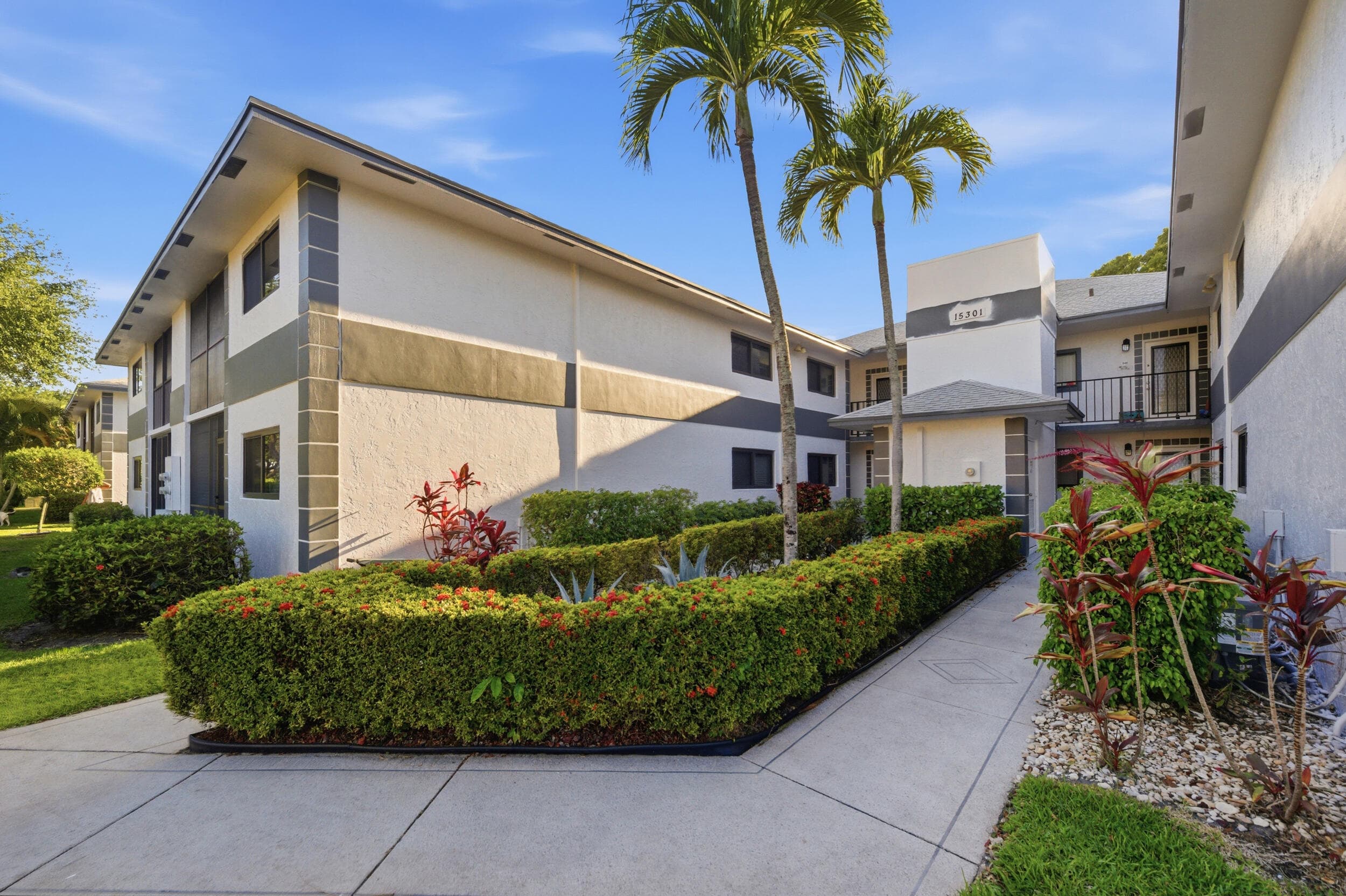 15301 Pembridge Avenue 44, Delray Beach, FL 33484 — photo 3 of 64