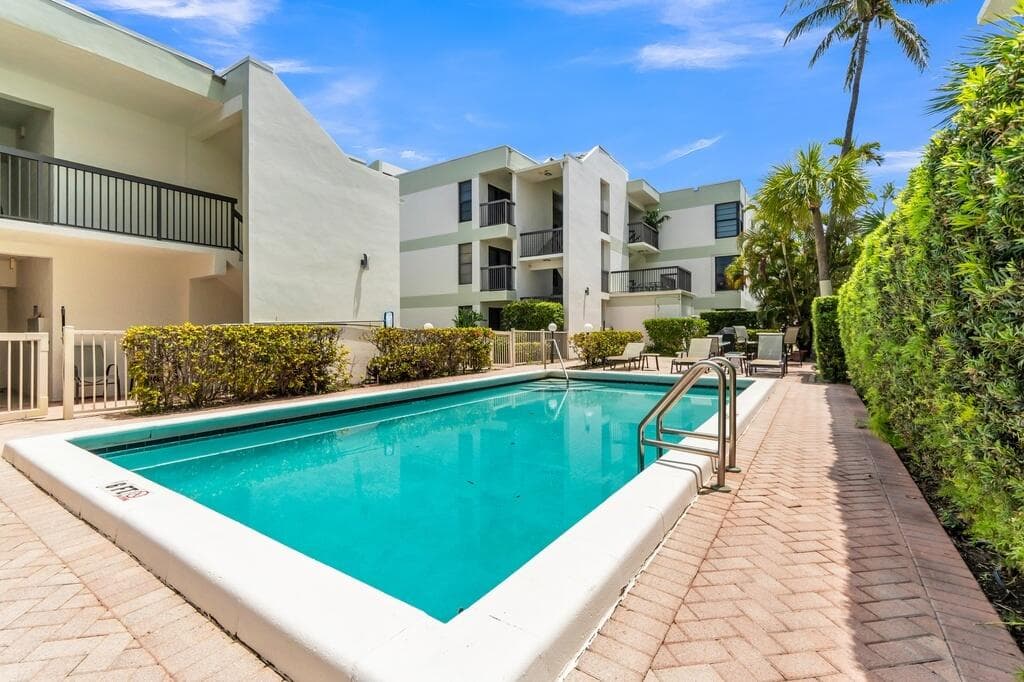 4140 N Ocean Drive 101e, Lauderdale-By-The-Sea, FL 33308 — photo 33 of 40