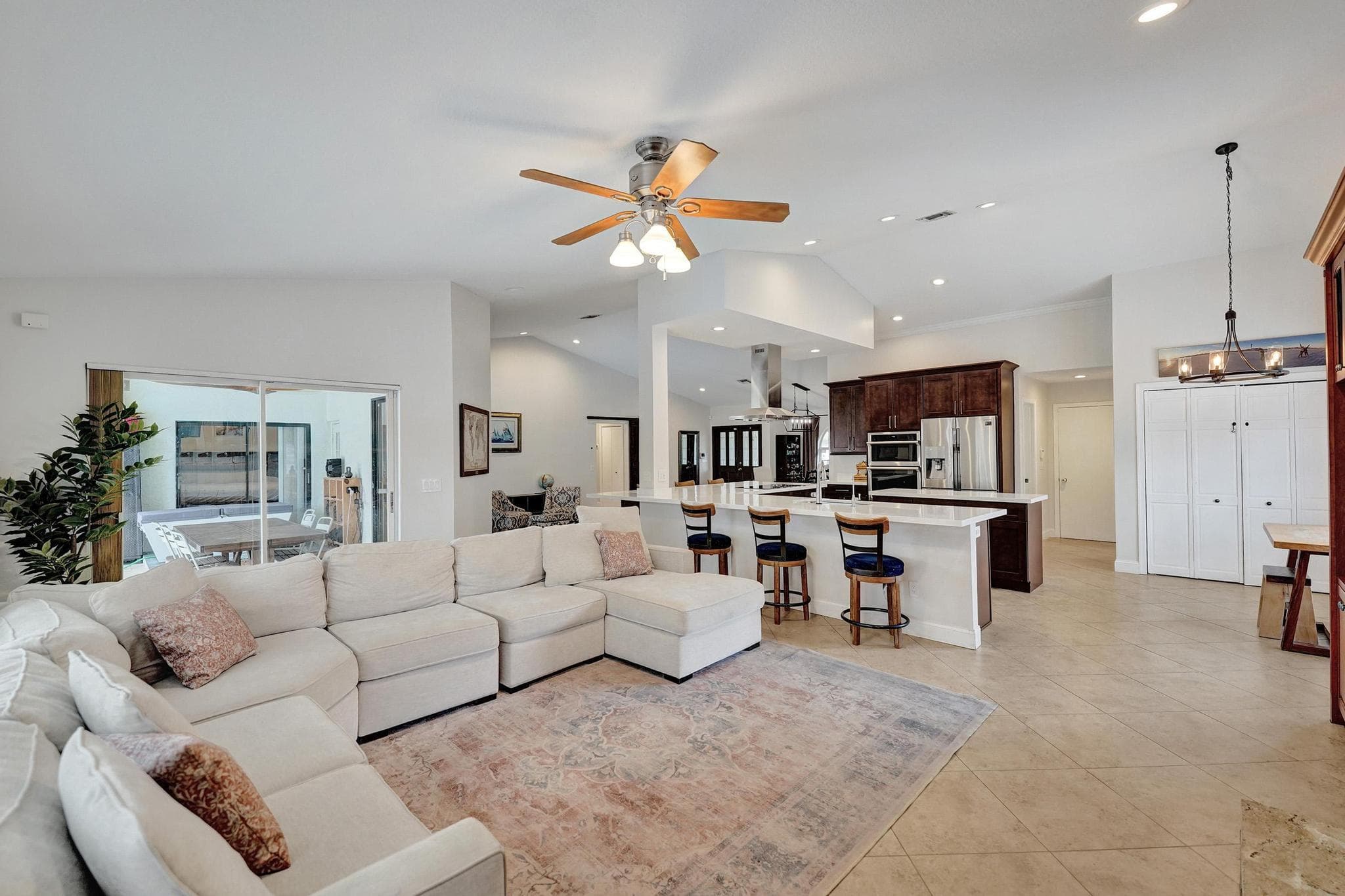 10050 NW 14th Street, Plantation, FL 33322 — photo 2 of 60