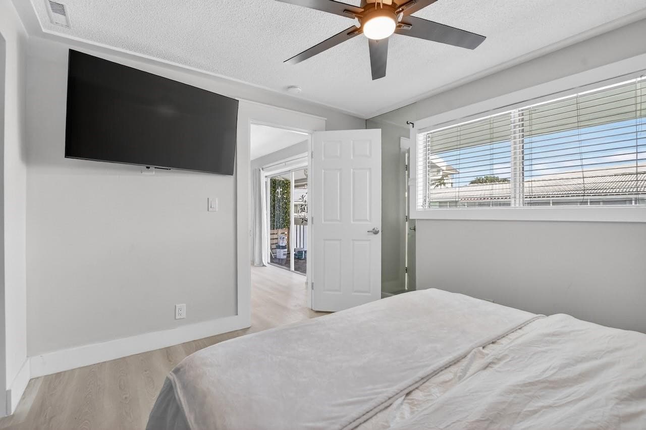 322 N Federal Highway 240, Deerfield Beach, FL 33441 — photo 4 of 31