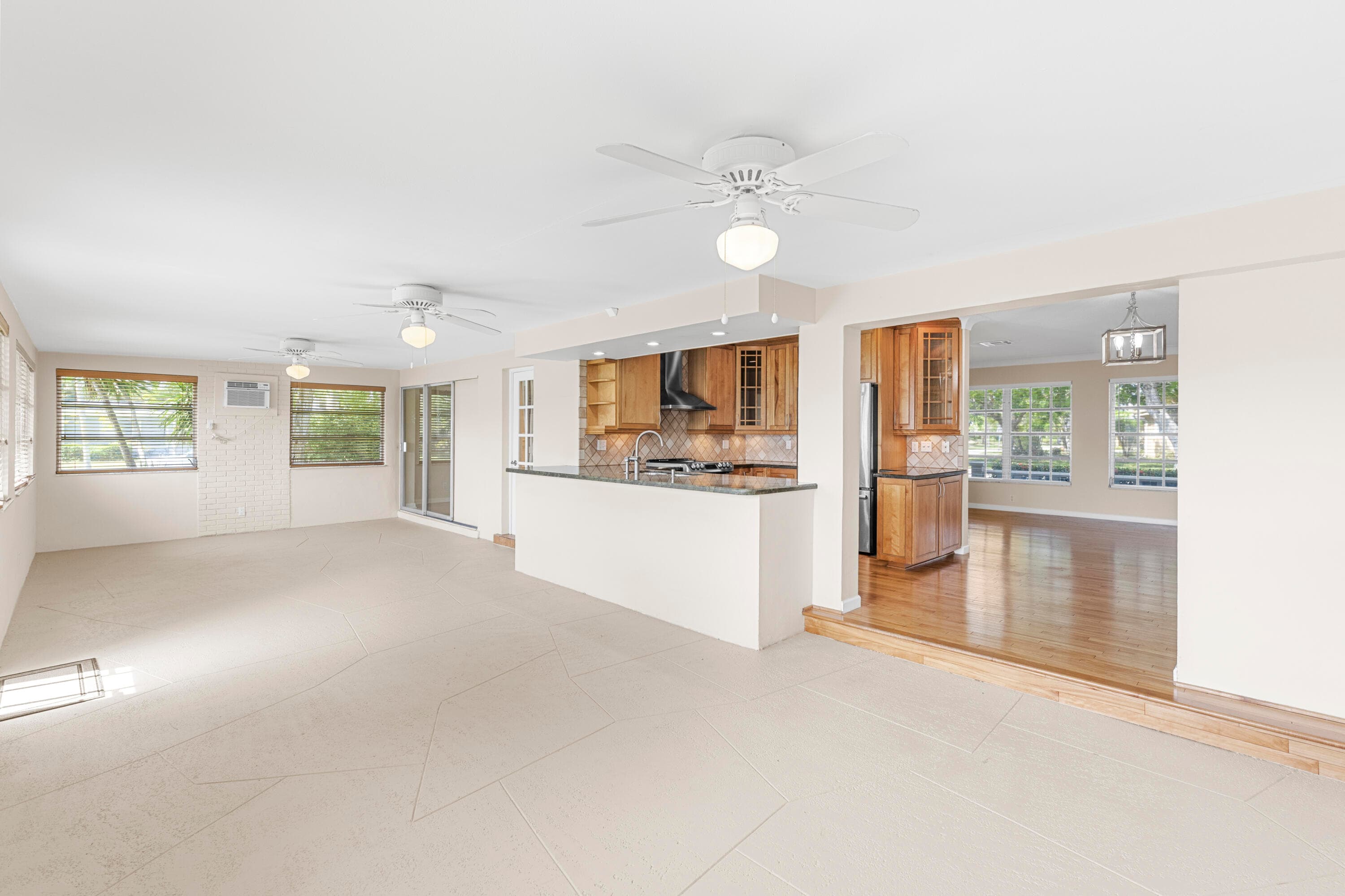 1424 SE 12th Avenue, Deerfield Beach, FL 33441 — photo 11 of 41