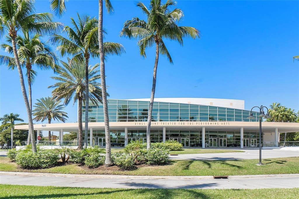 7842 Exeter Boulevard E, Tamarac, FL 33321 — photo 41 of 45
