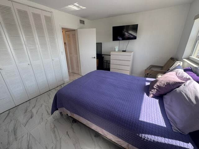 300 Oregon Street 502, Hollywood, FL 33019 — photo 5 of 16