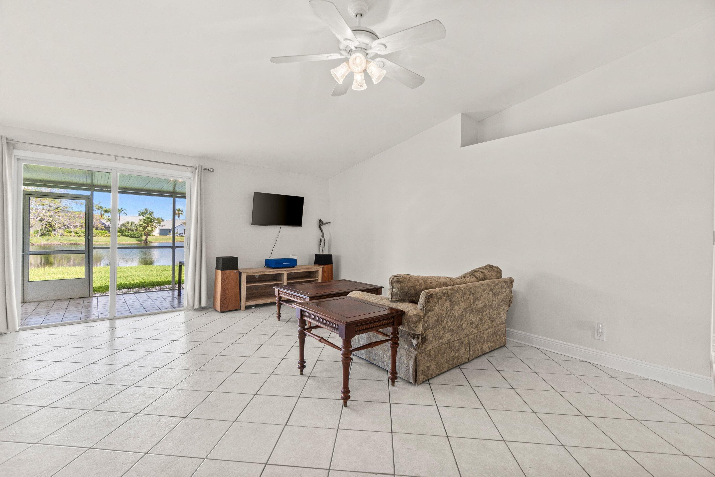 31 Misty Meadow Drive, Boynton Beach, FL 33436 — photo 7 of 45