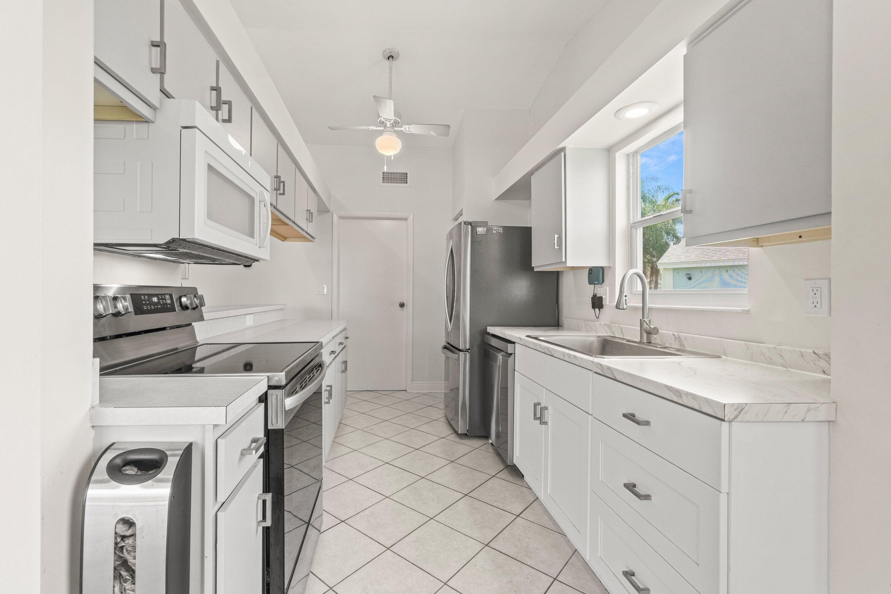 31 Misty Meadow Drive, Boynton Beach, FL 33436 — photo 17 of 45