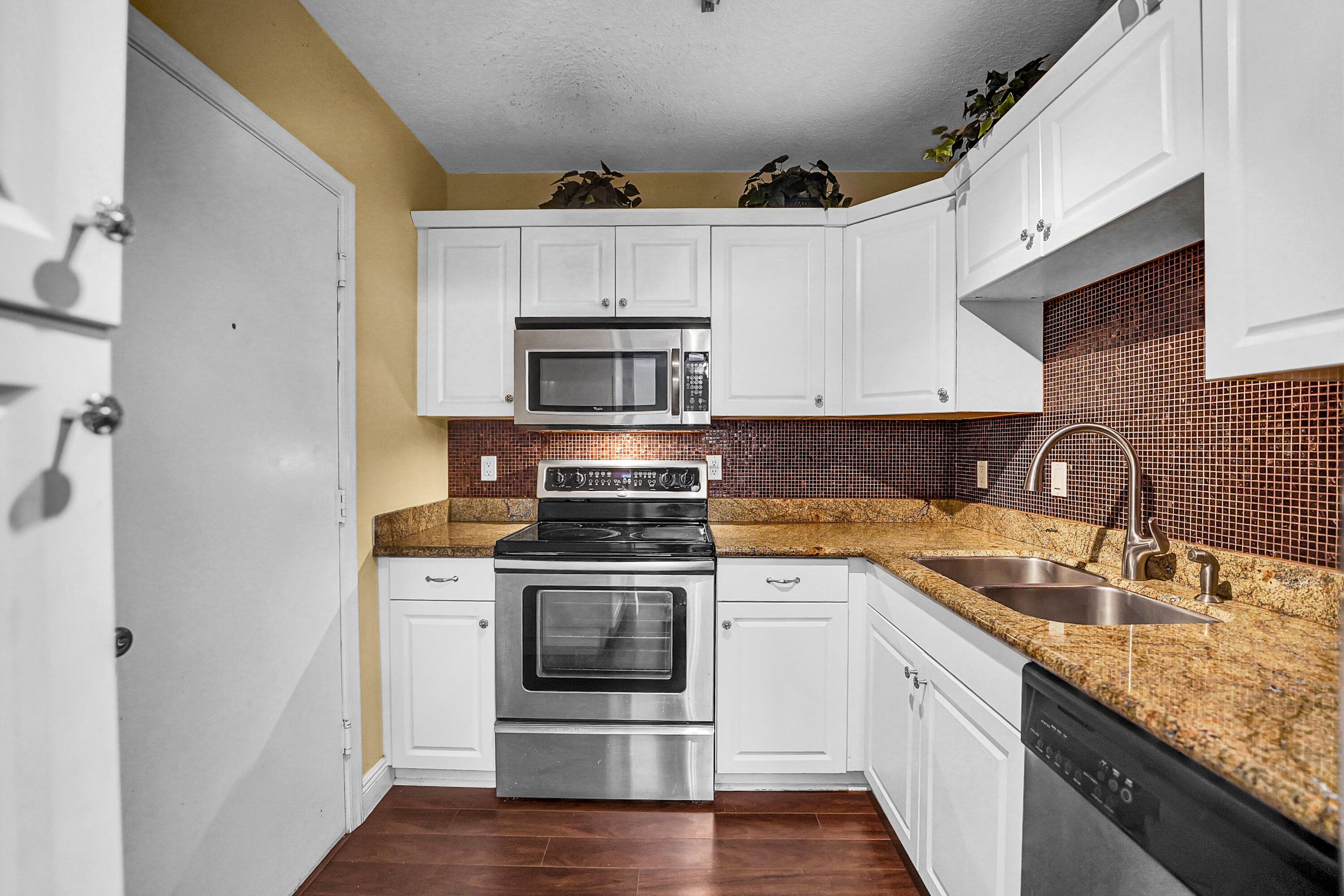 2230 NE 56th Place 223, Fort Lauderdale, FL 33308 — photo 7 of 34
