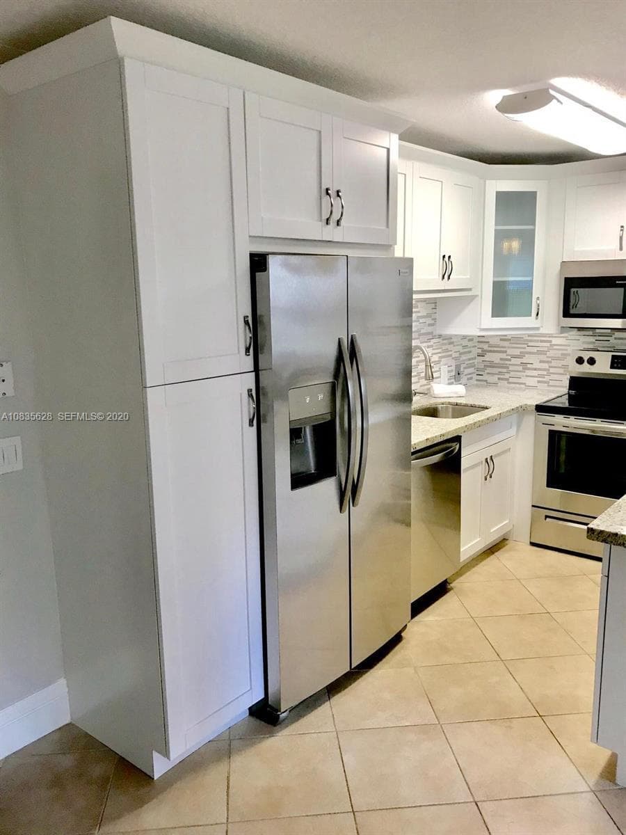 86 Mansfield C, Boca Raton, FL 33434 — photo 5 of 29