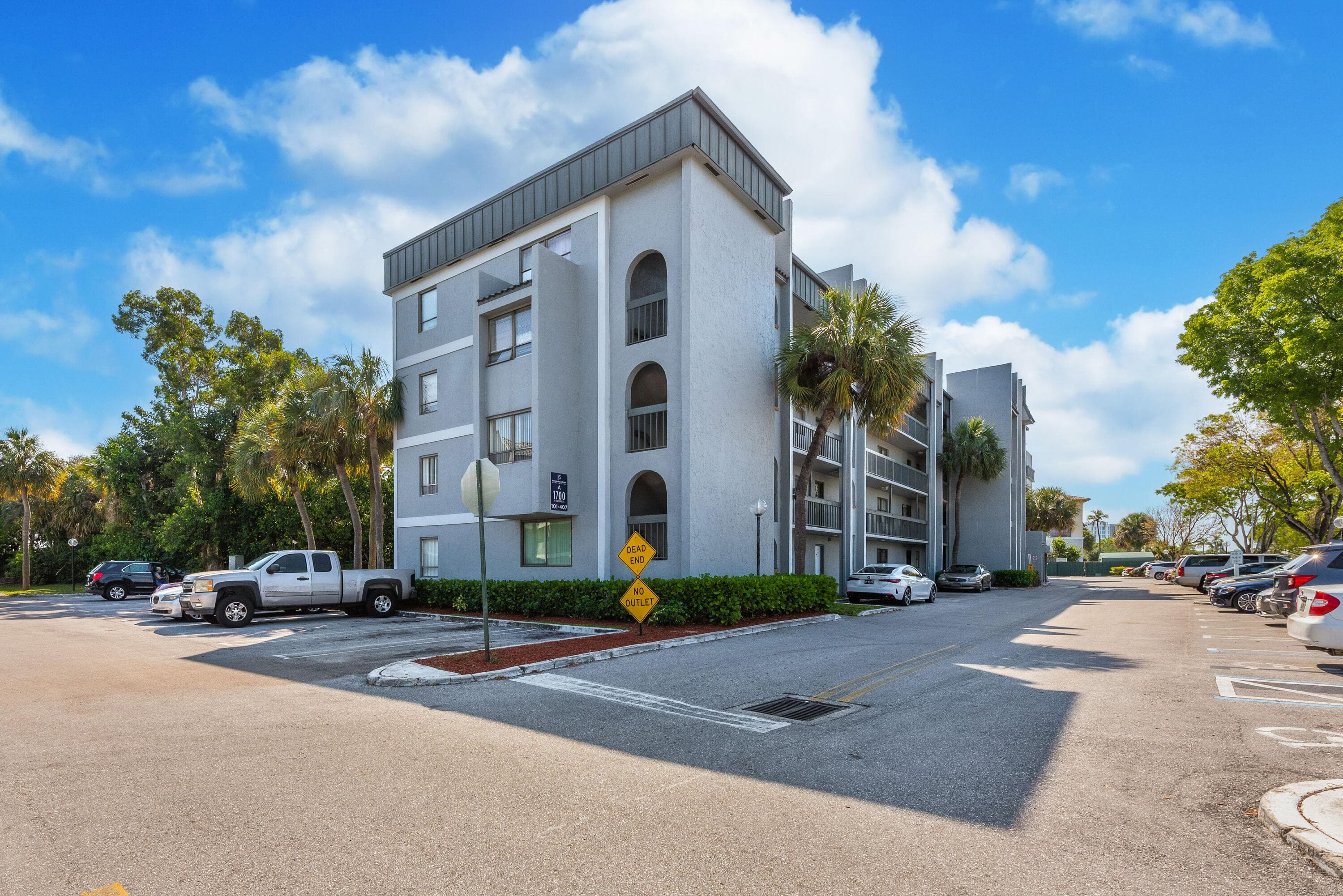 1700 N Congress 302, West Palm Beach, FL 33401 — photo 1 of 26
