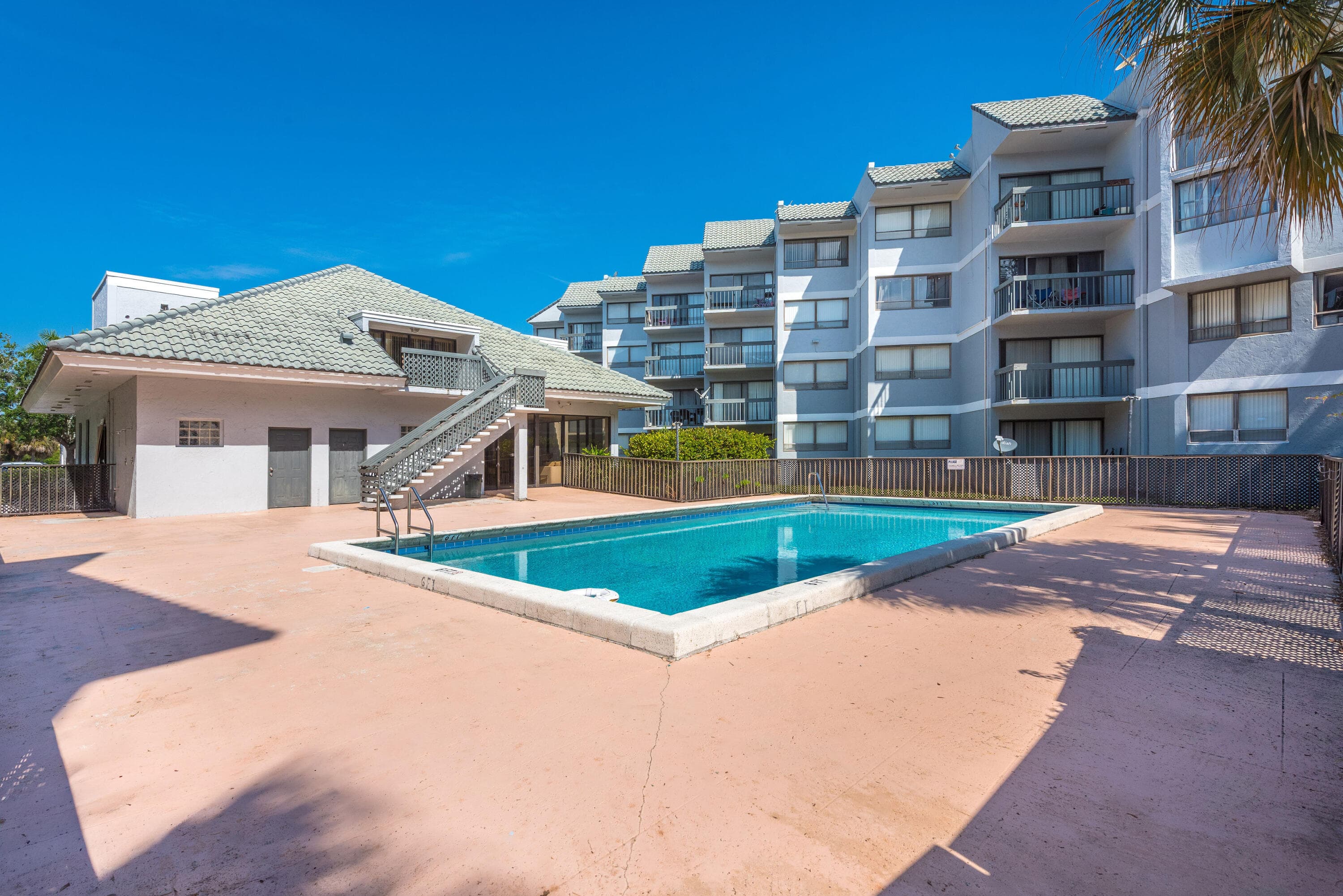 1700 N Congress 302, West Palm Beach, FL 33401 — photo 4 of 26
