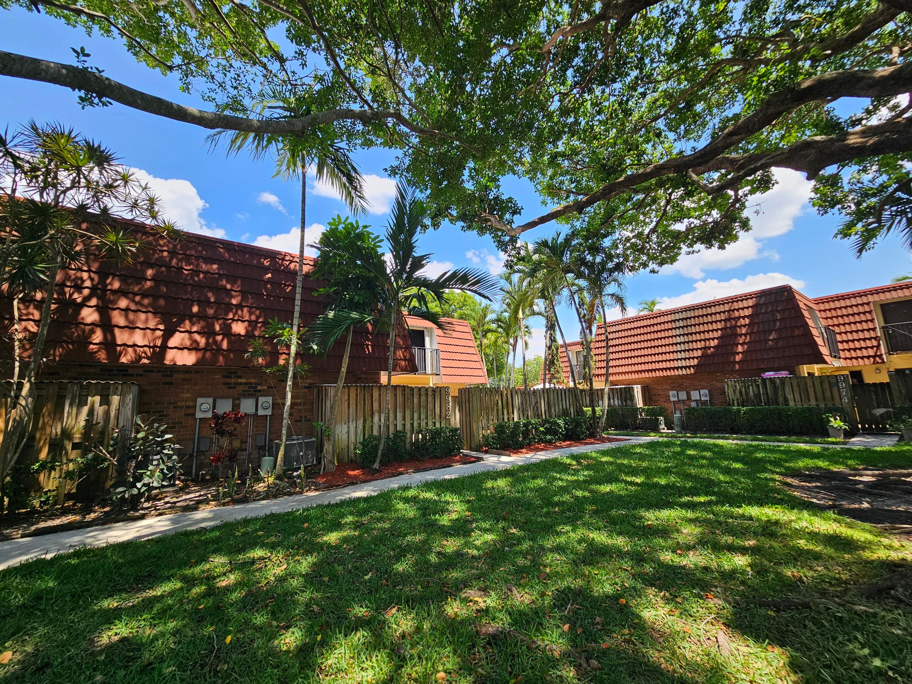 9982 NW 6th Court, Plantation, FL 33324 — photo 25 of 29