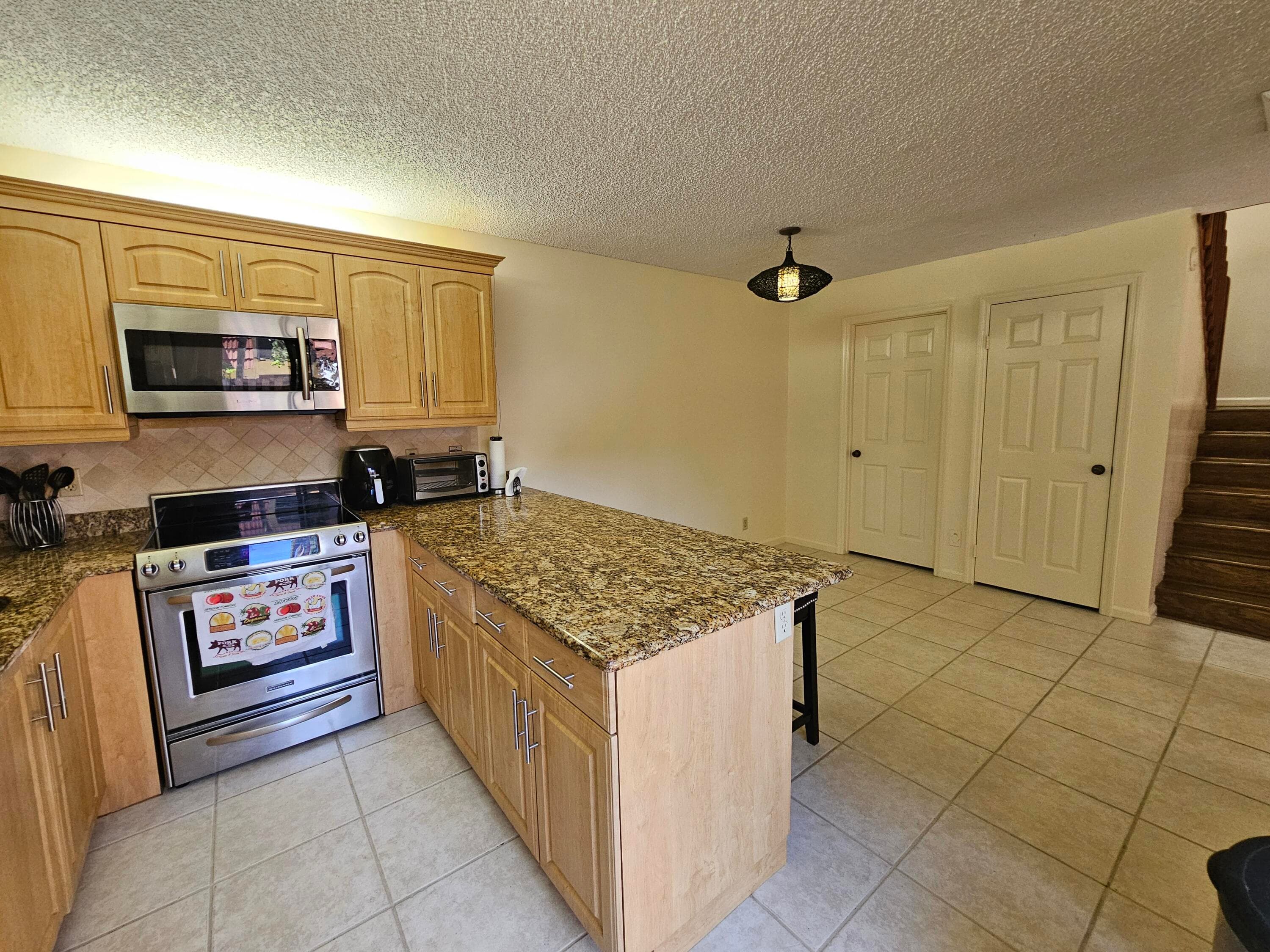 9982 NW 6th Court, Plantation, FL 33324 — photo 4 of 29