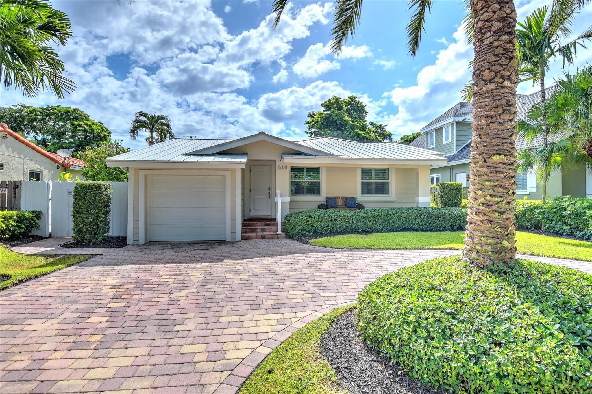 518 NE 13th Avenue, Fort Lauderdale, FL 33301 — photo 1 of 36