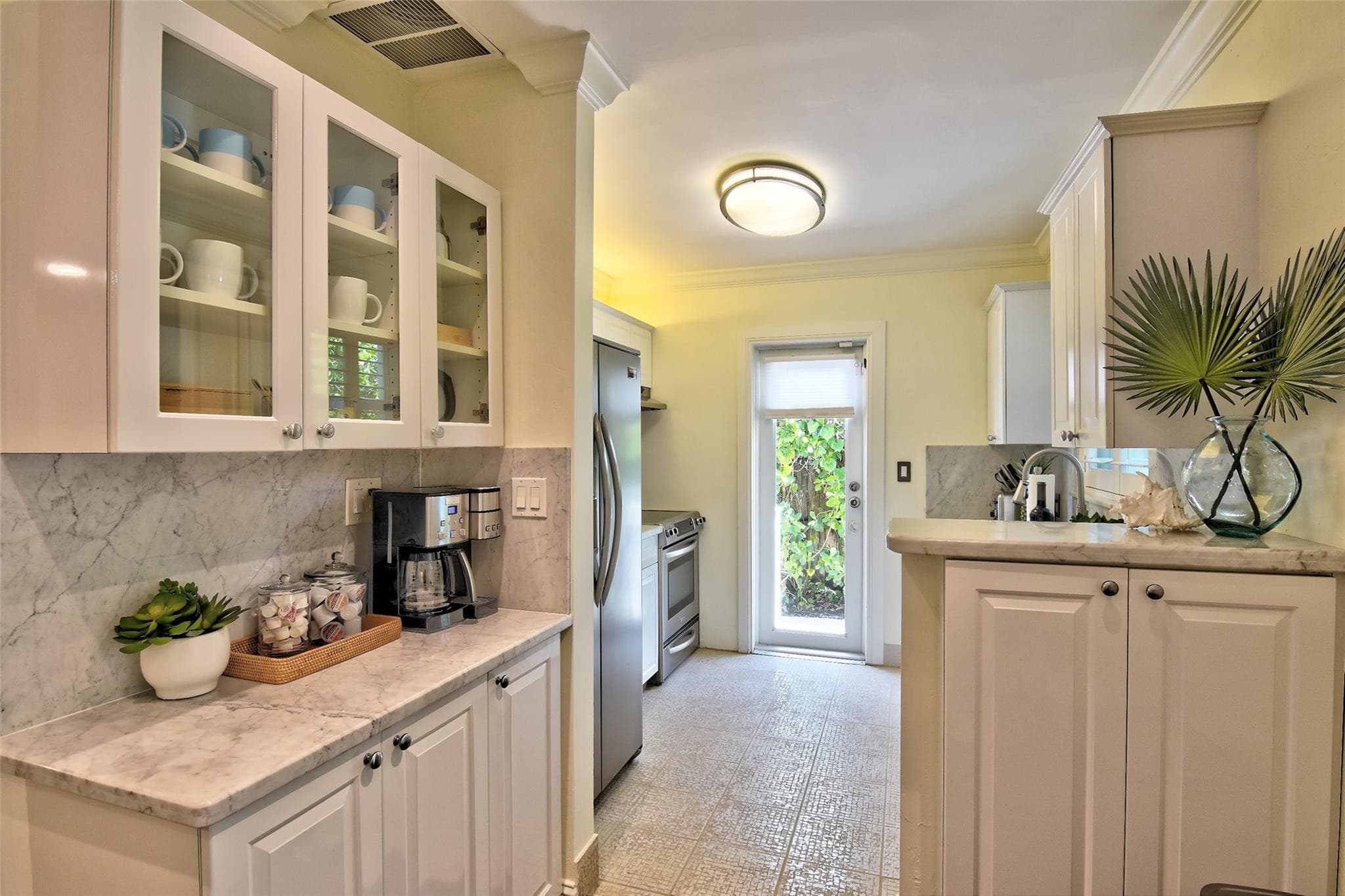 518 NE 13th Avenue, Fort Lauderdale, FL 33301 — photo 9 of 36