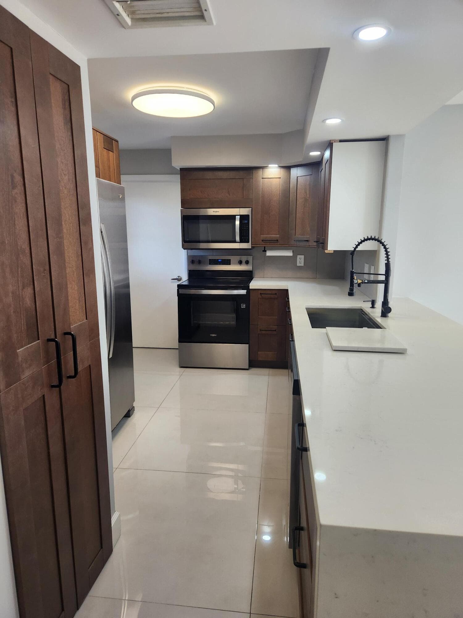 5301 NW 2nd Avenue Apt 307, Boca Raton, FL 33487 — photo 7 of 35