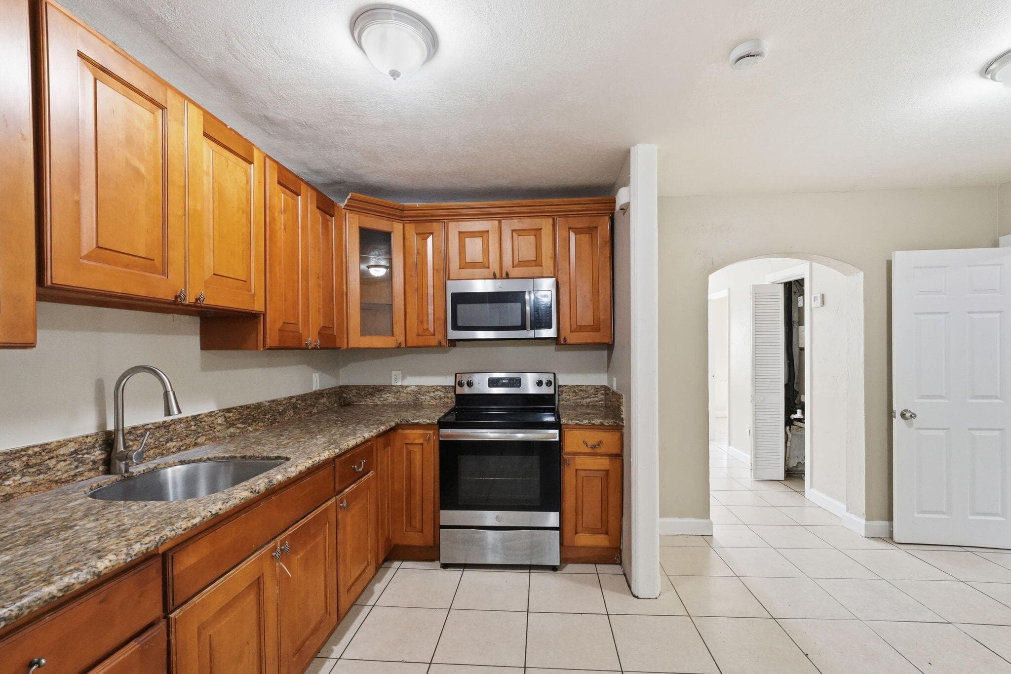 7604 NW 3rd Avenue, Miami, FL 33150 — photo 12 of 32