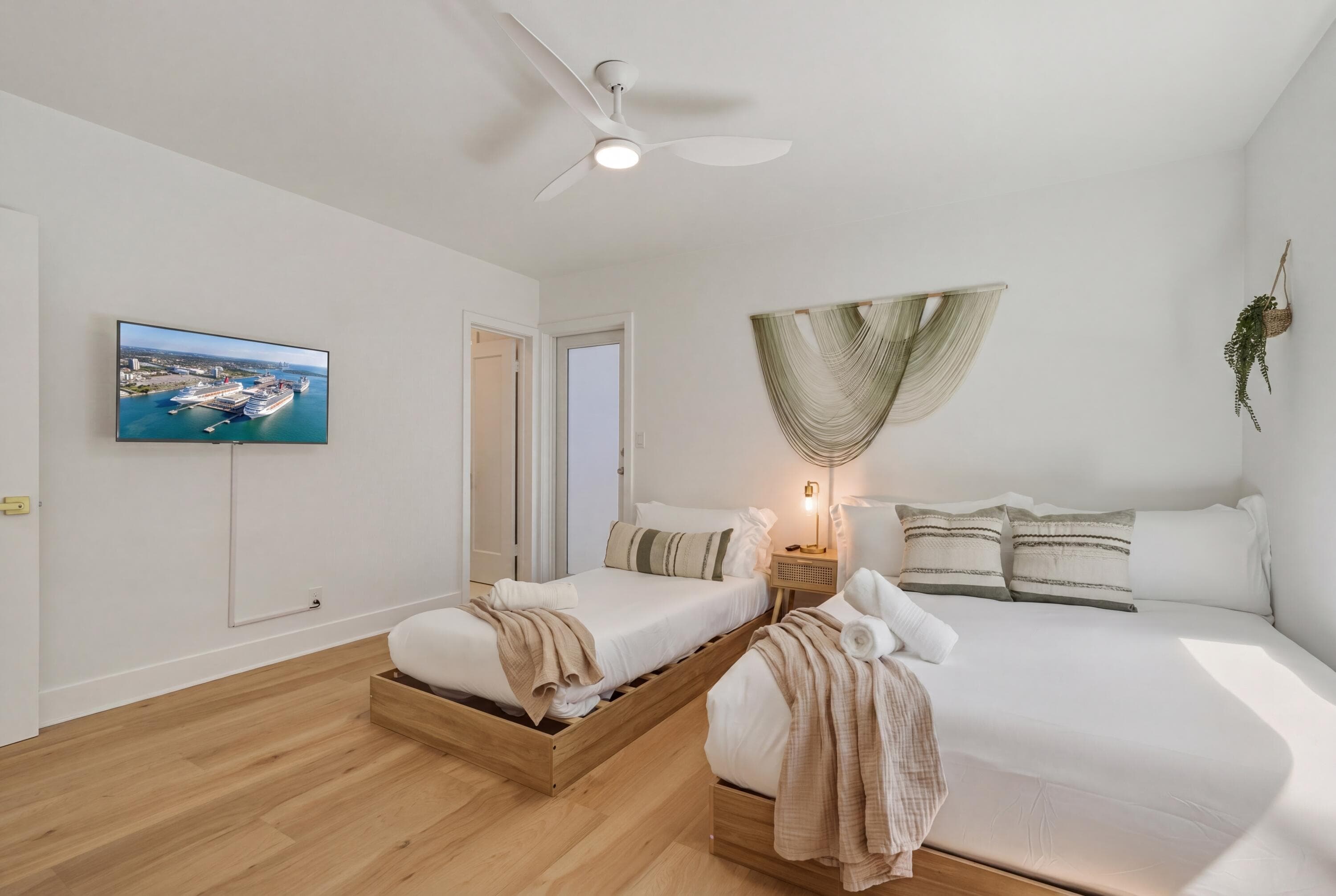 610 NE 16th Terrace, Fort Lauderdale, FL 33304 — photo 39 of 47
