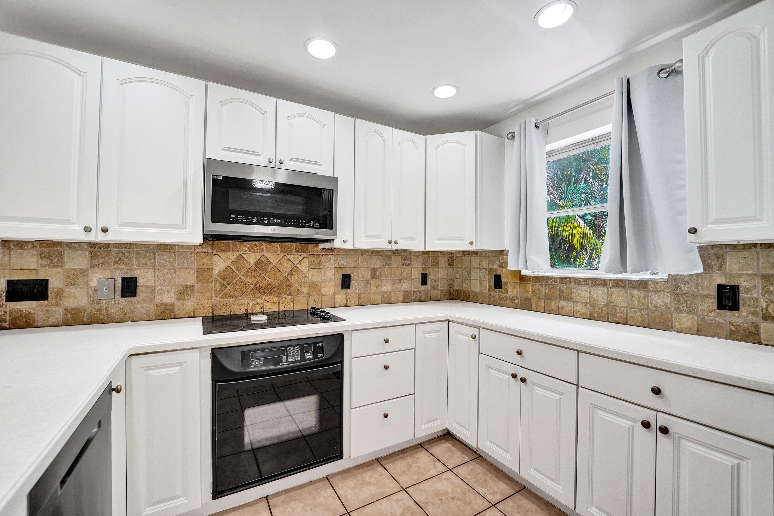 1208 NE 7th Street, Pompano Beach, FL 33060 — photo 6 of 29