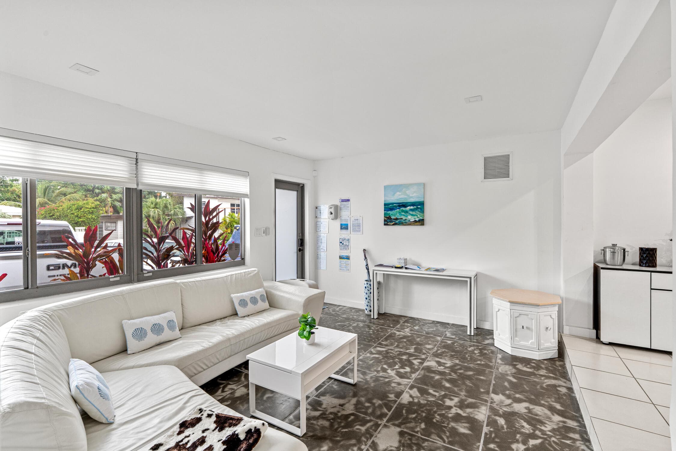 3305 NE 16th Court, Fort Lauderdale, FL 33305 — photo 3 of 32