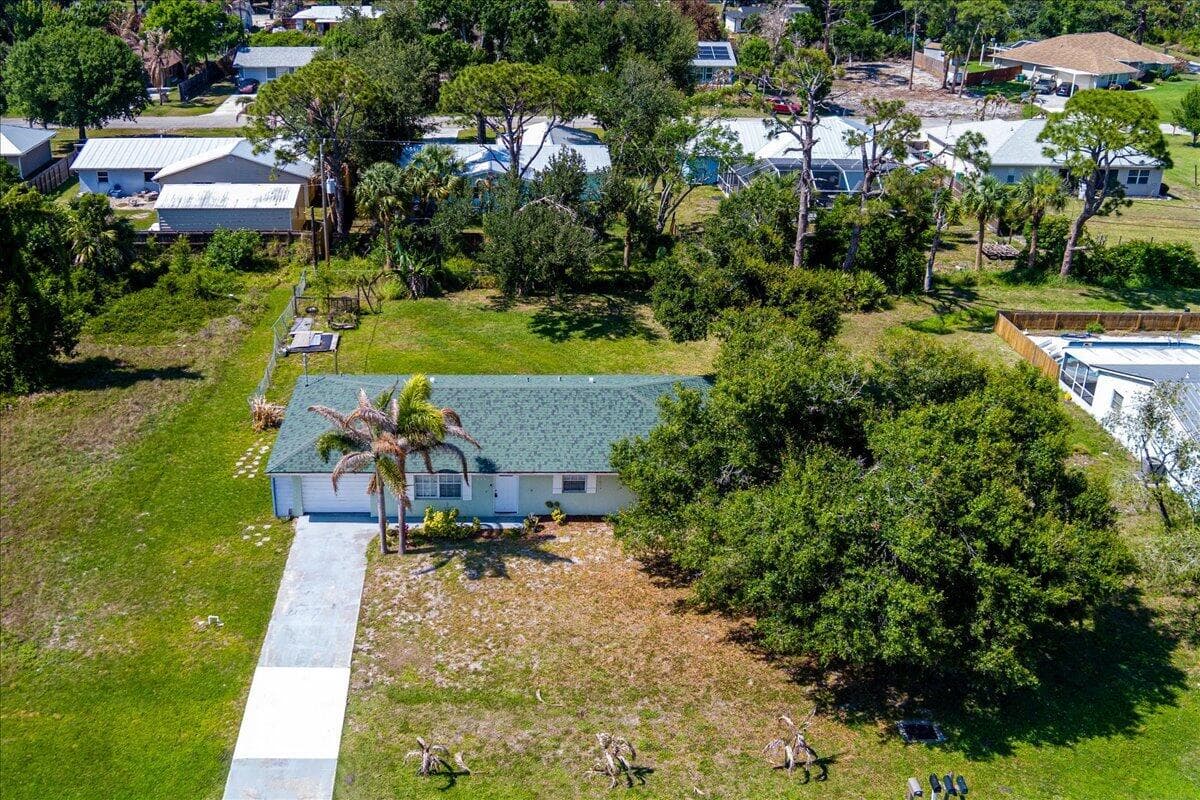 6602 Fort Walton Avenue, Fort Pierce, FL 34951 — photo 3 of 40