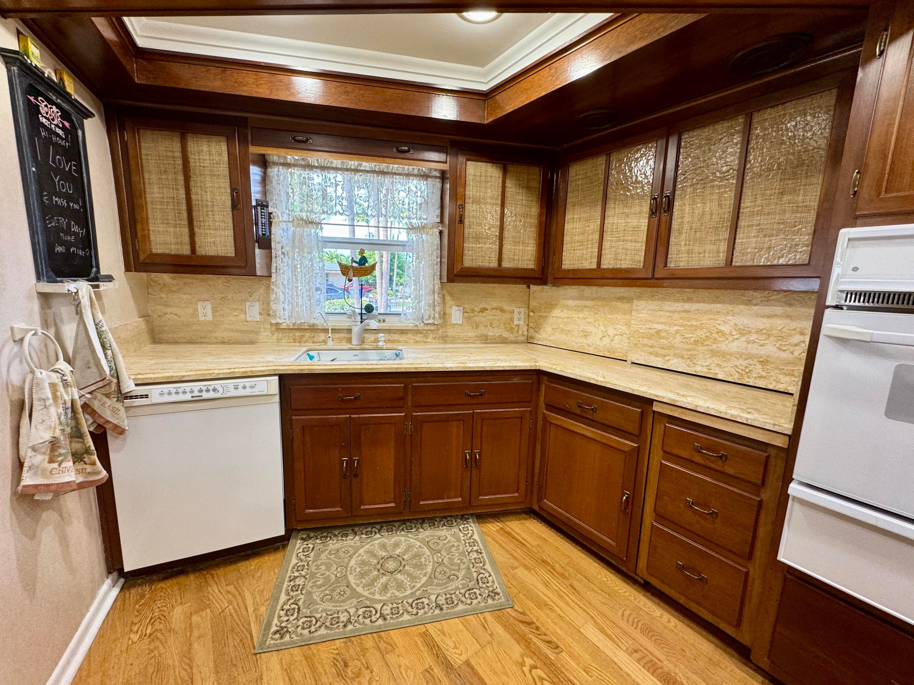 2560 NE 20th Street, Pompano Beach, FL 33062 — photo 10 of 24