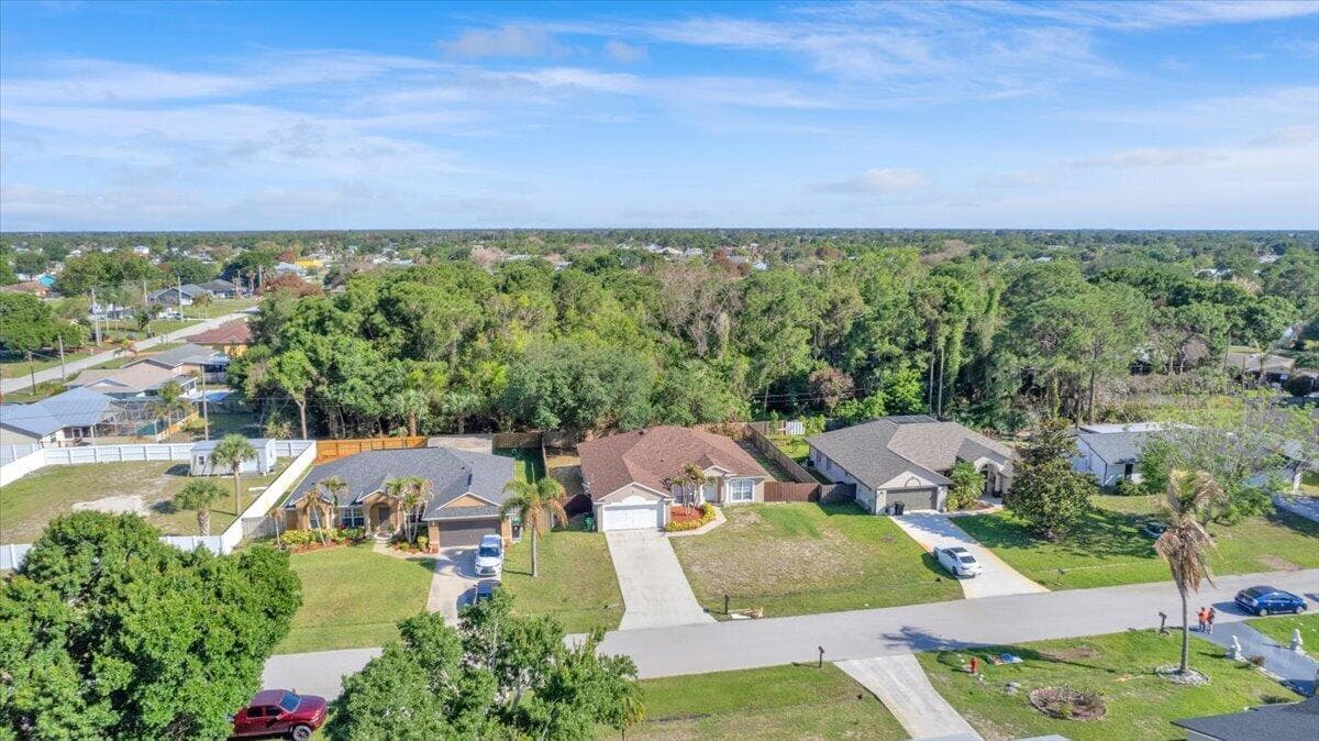 538 SW Comet Terrace, Port St. Lucie, FL 34953 — photo 3 of 56