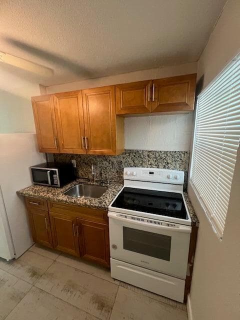 725 21st Street, West Palm Beach, FL 33407 — photo 10 of 15